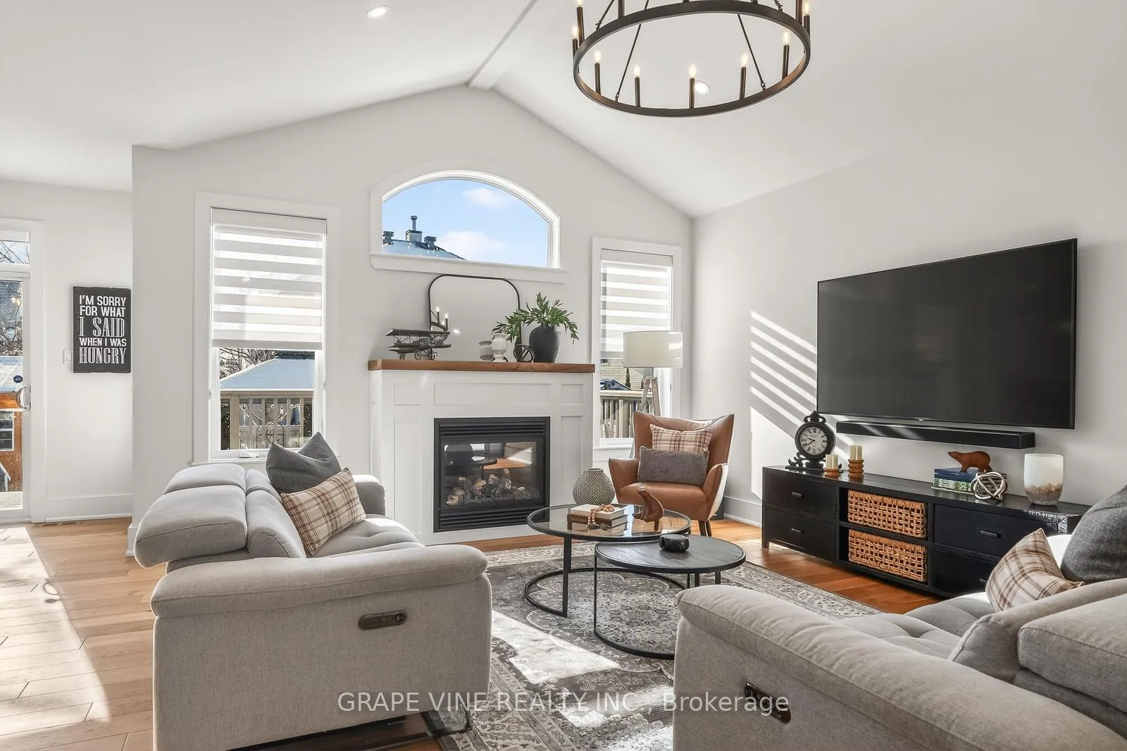 Photo 9 of 55 Dr Neelin, Ottawa, Richmond — HOMEH
