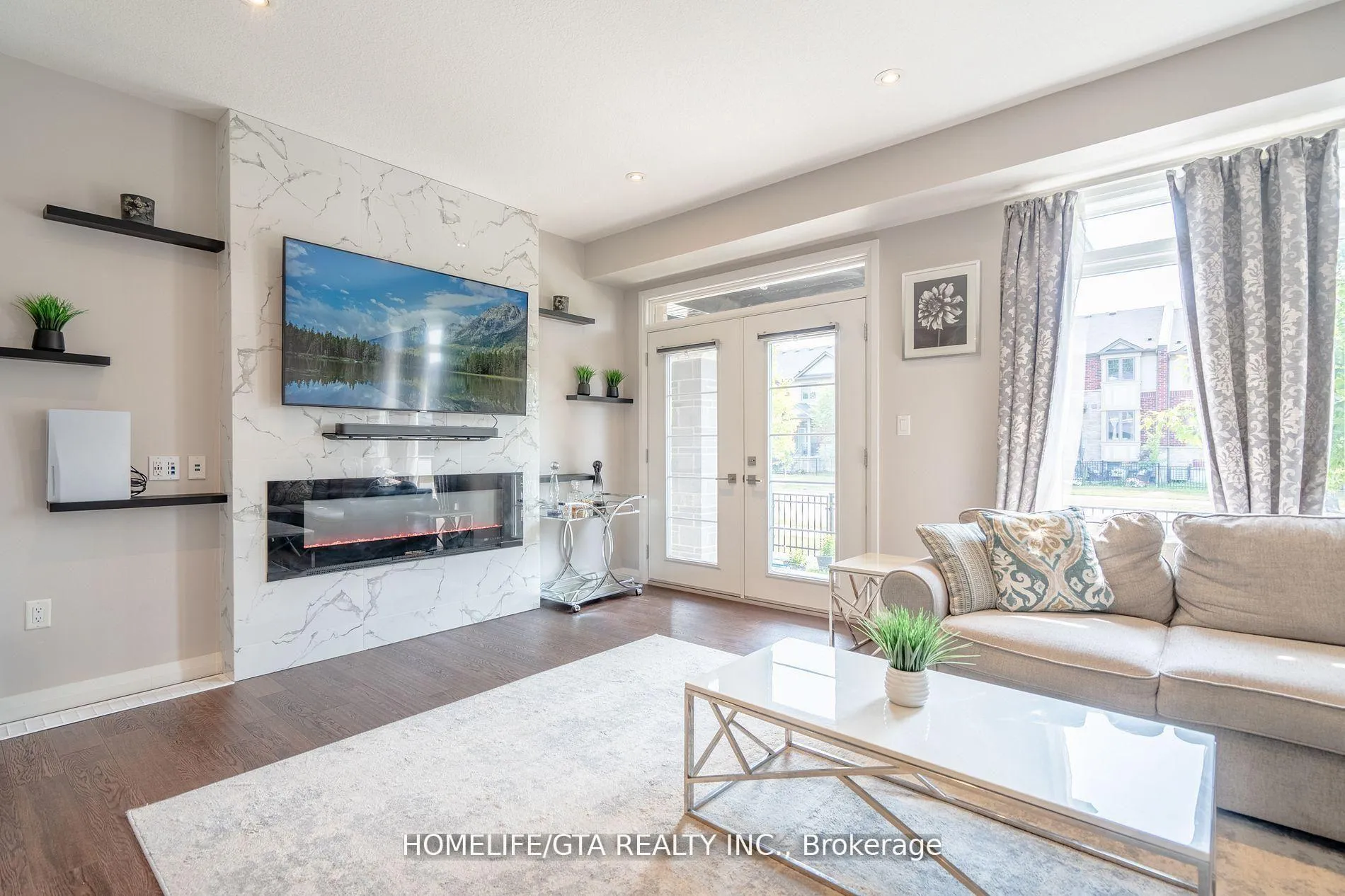 Photo 8 of 12 Shay Lane, Hamilton, Ancaster — HOMEH
