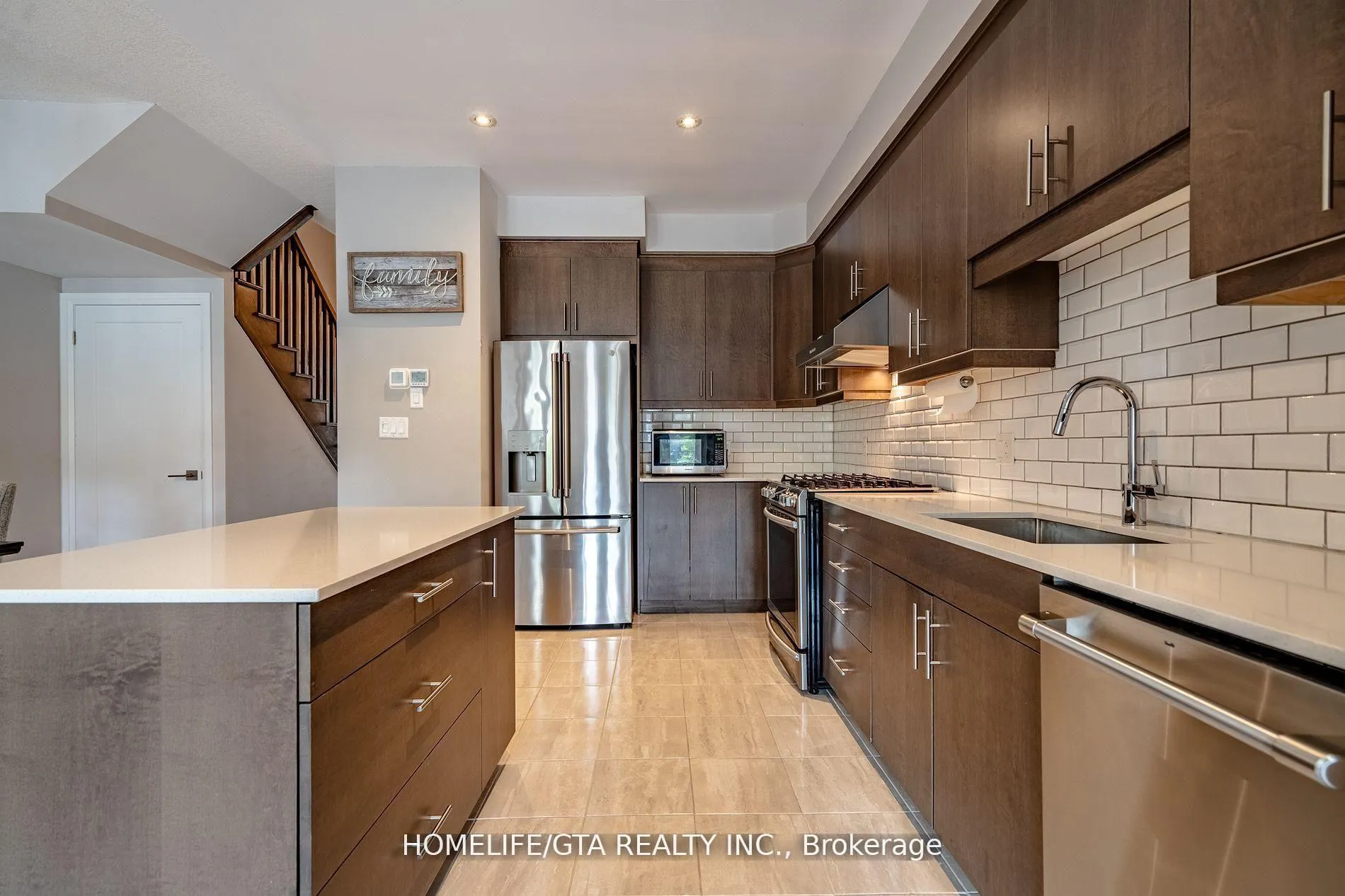 Photo 11 of 12 Shay Lane, Hamilton, Ancaster — HOMEH