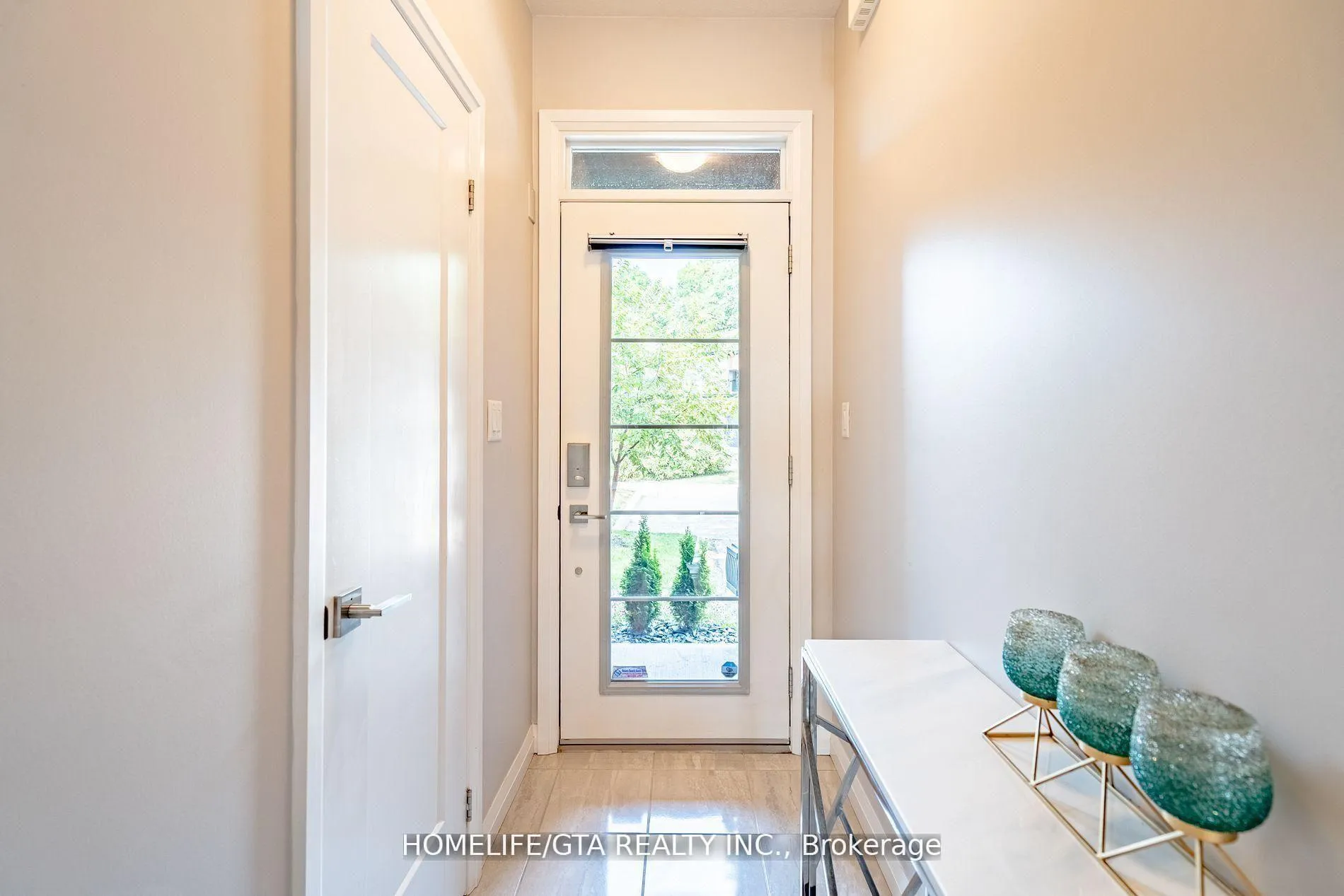 Photo 21 of 12 Shay Lane, Hamilton, Ancaster — HOMEH