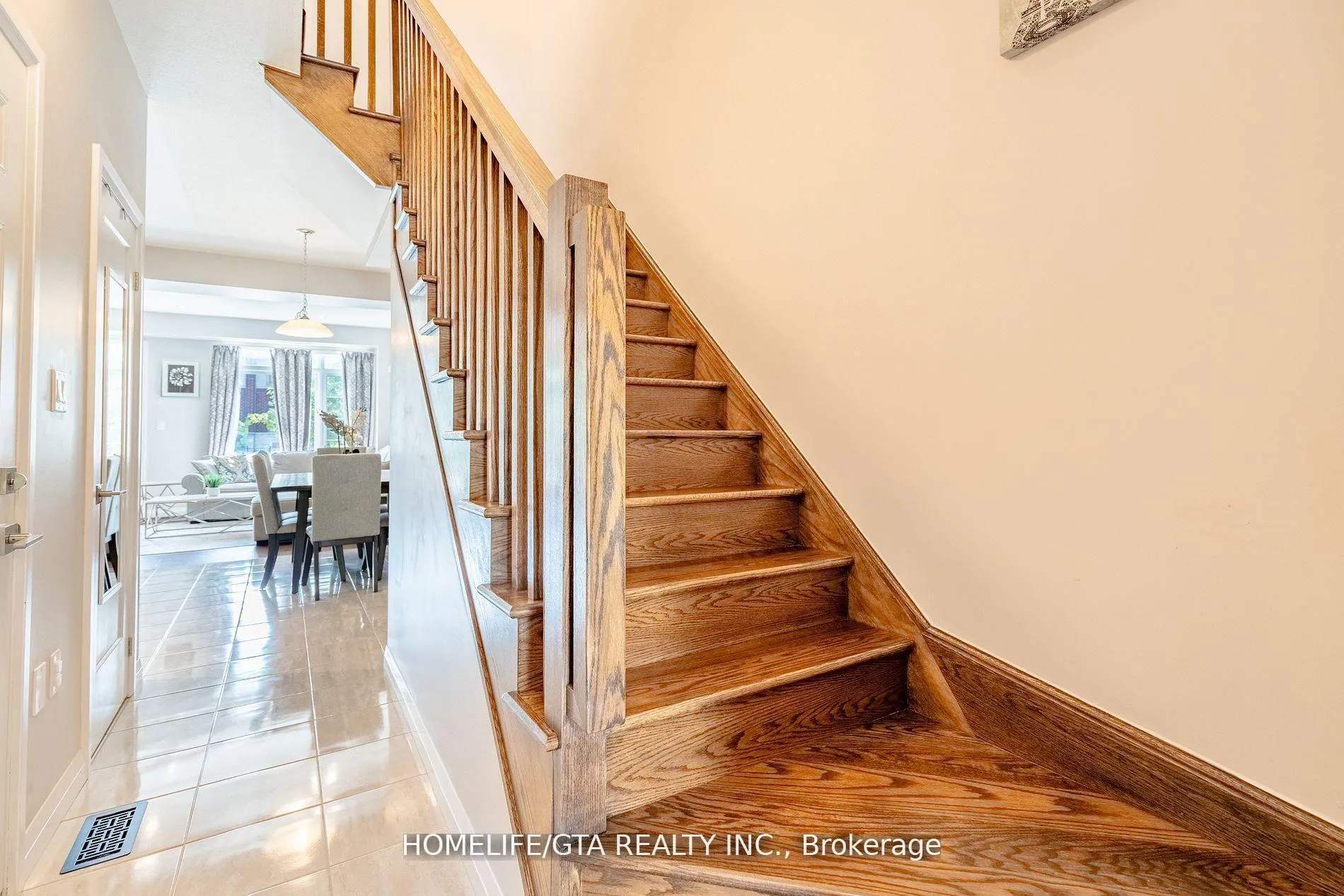 Photo 23 of 12 Shay Lane, Hamilton, Ancaster — HOMEH