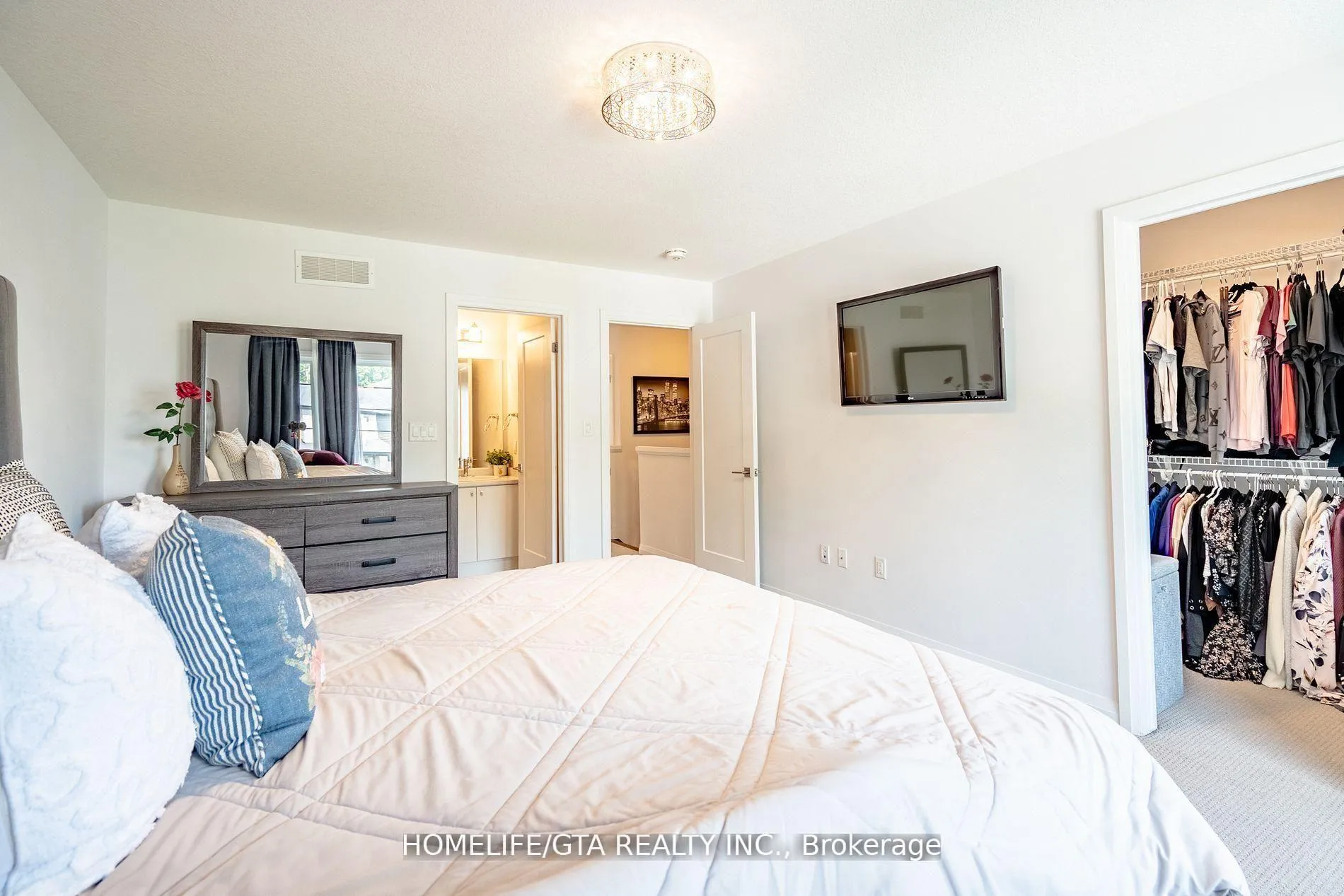 Photo 26 of 12 Shay Lane, Hamilton, Ancaster — HOMEH