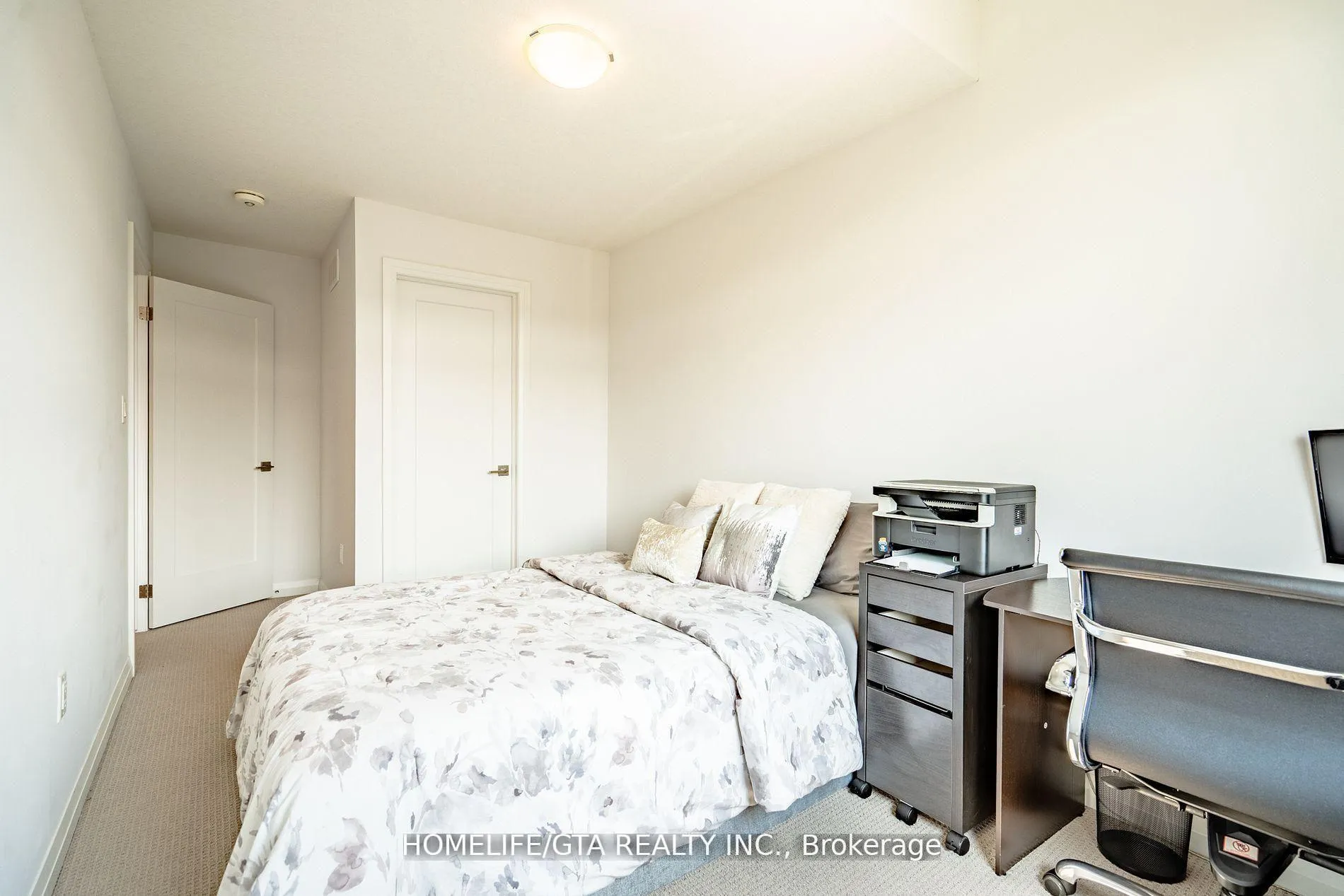 Photo 31 of 12 Shay Lane, Hamilton, Ancaster — HOMEH