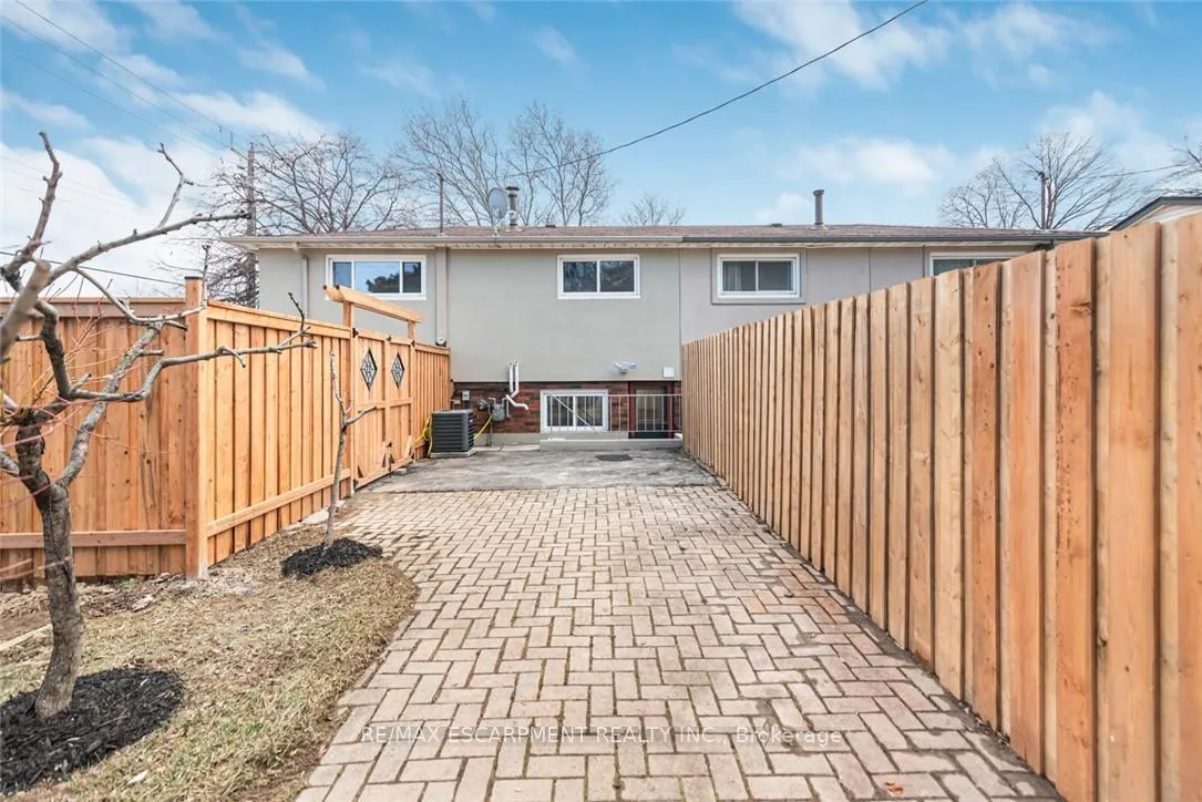 Photo 37 of 2 Country Club Drive, Hamilton, Vincent — HOMEH