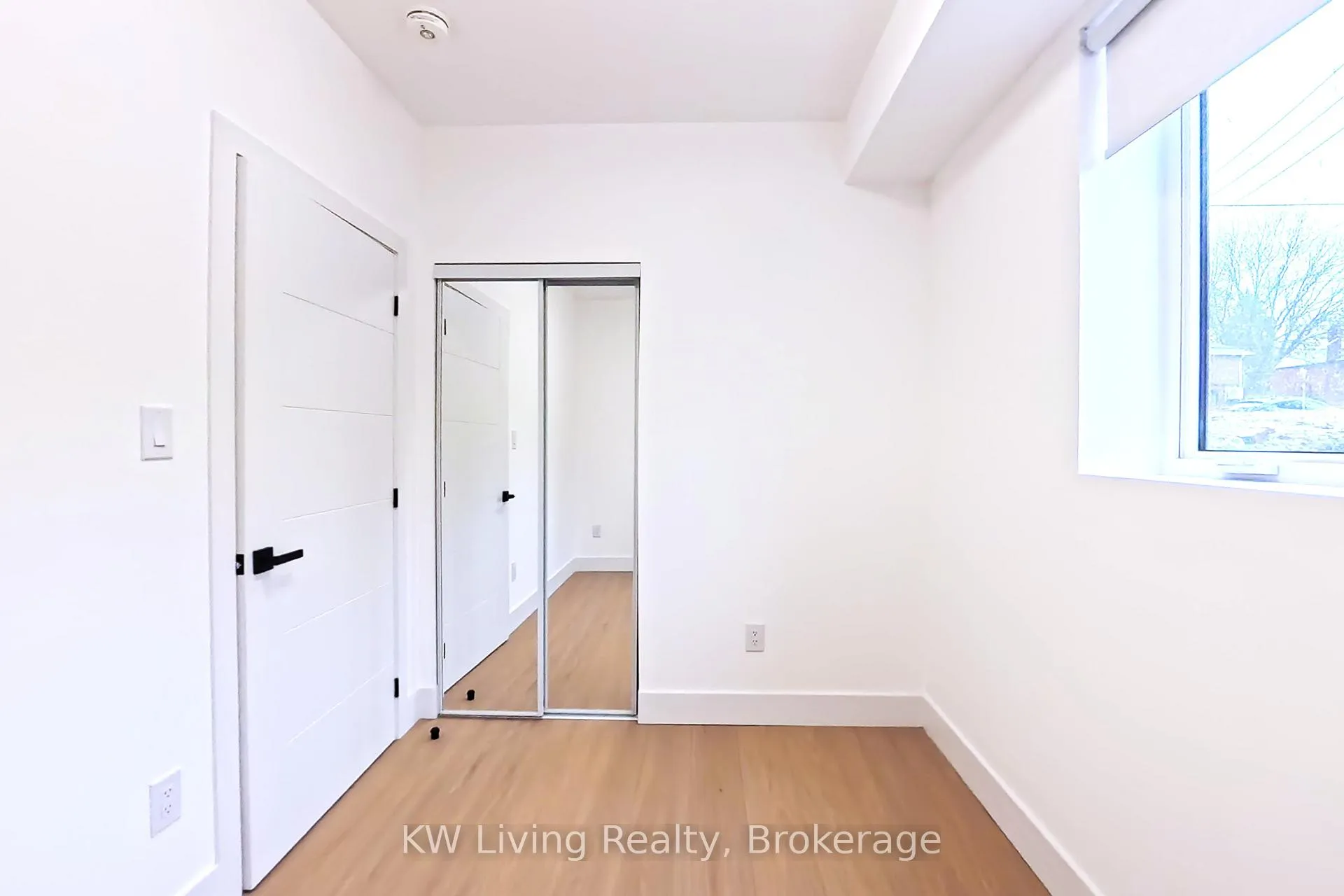 Photo 9 of Unit 101, 712 Eglinton Avenue E, Toronto, Leaside — HOMEH