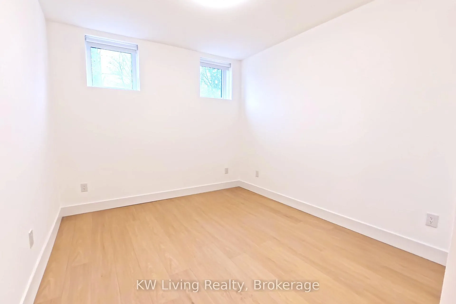 Photo 15 of Unit 101, 712 Eglinton Avenue E, Toronto, Leaside — HOMEH