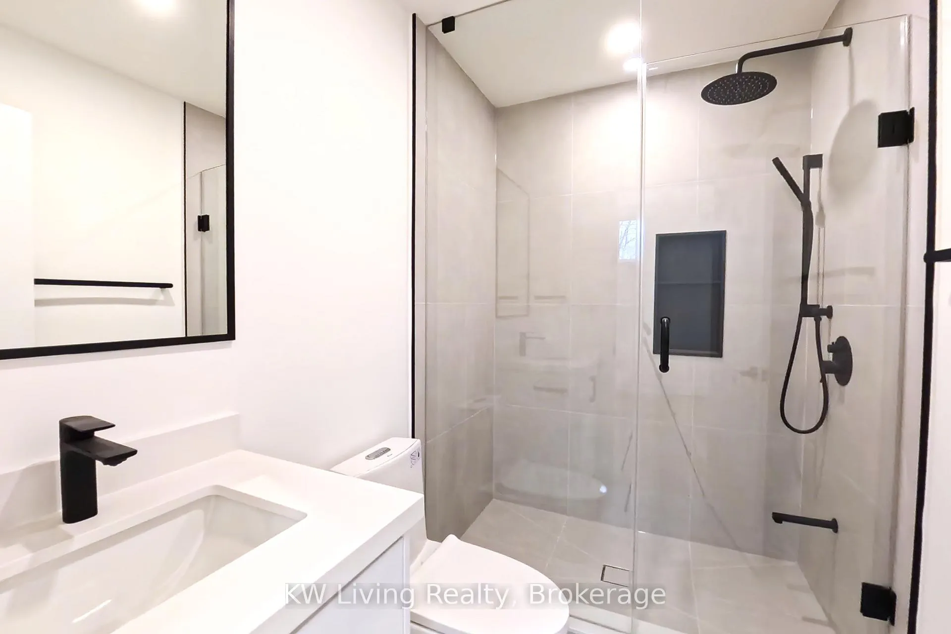 Photo 17 of Unit 101, 712 Eglinton Avenue E, Toronto, Leaside — HOMEH