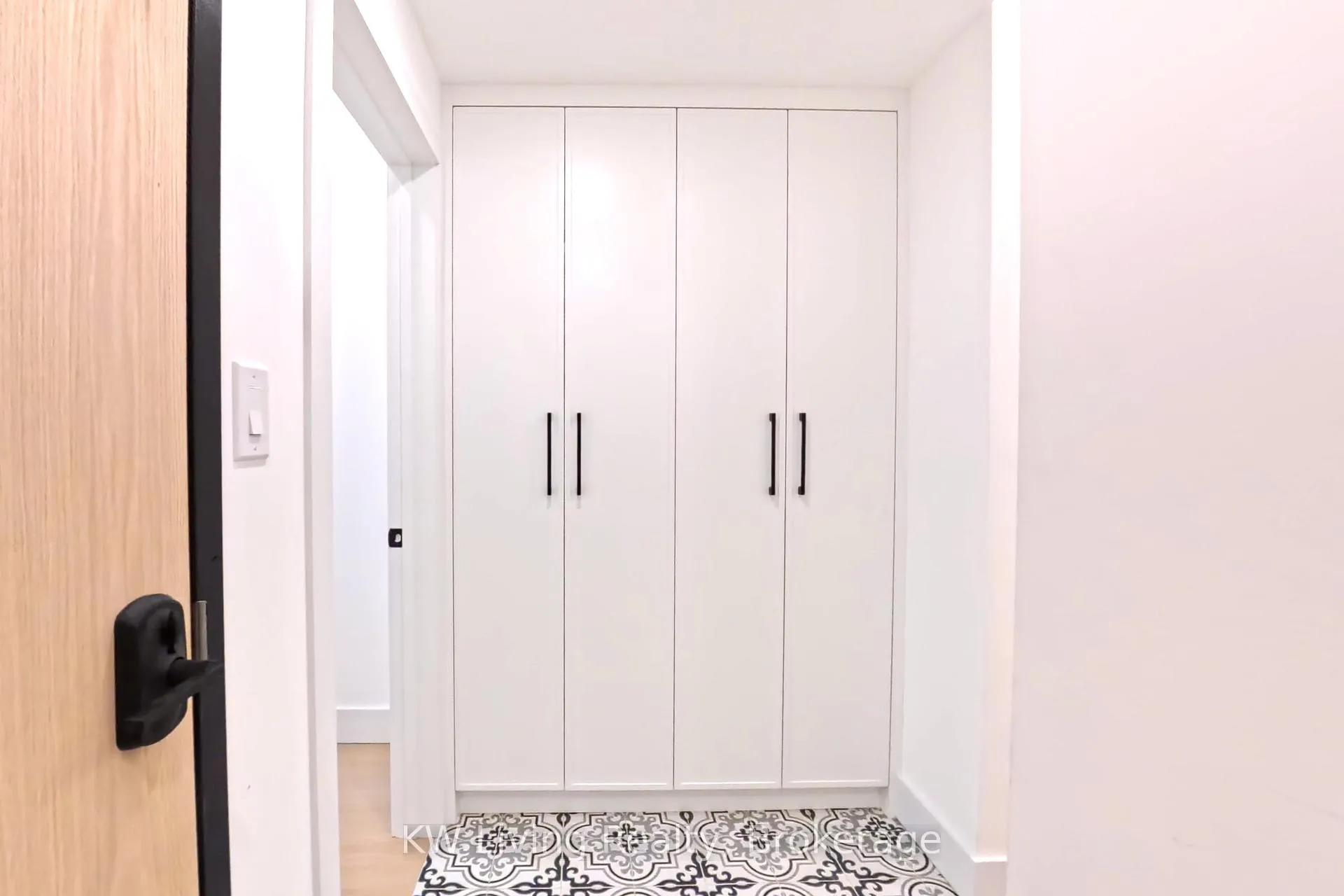 Photo 18 of Unit 101, 712 Eglinton Avenue E, Toronto, Leaside — HOMEH