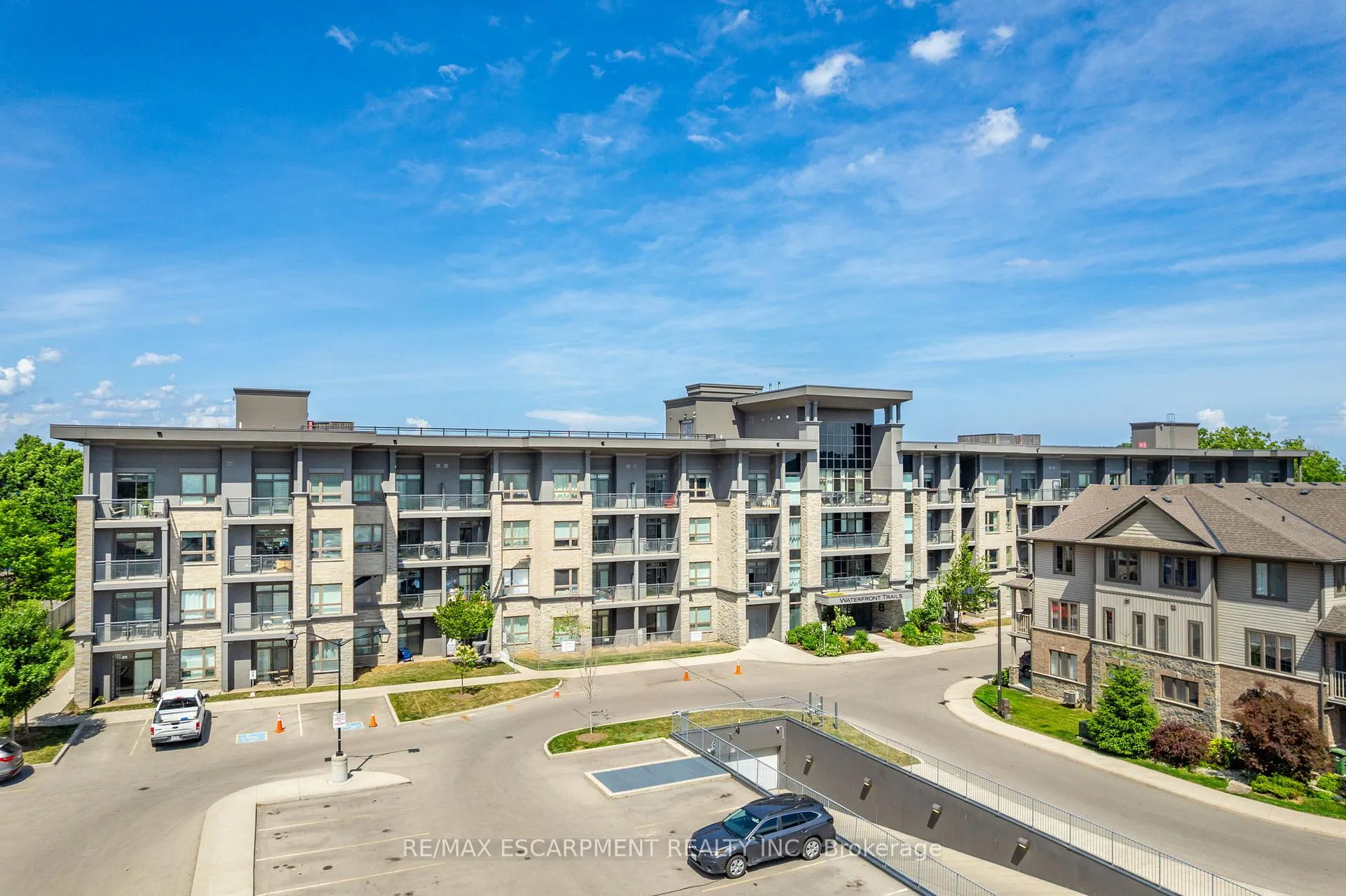 Photo 2 of Unit 313, 35 Southshore Crescent, Hamilton, Lakeshore — HOMEH