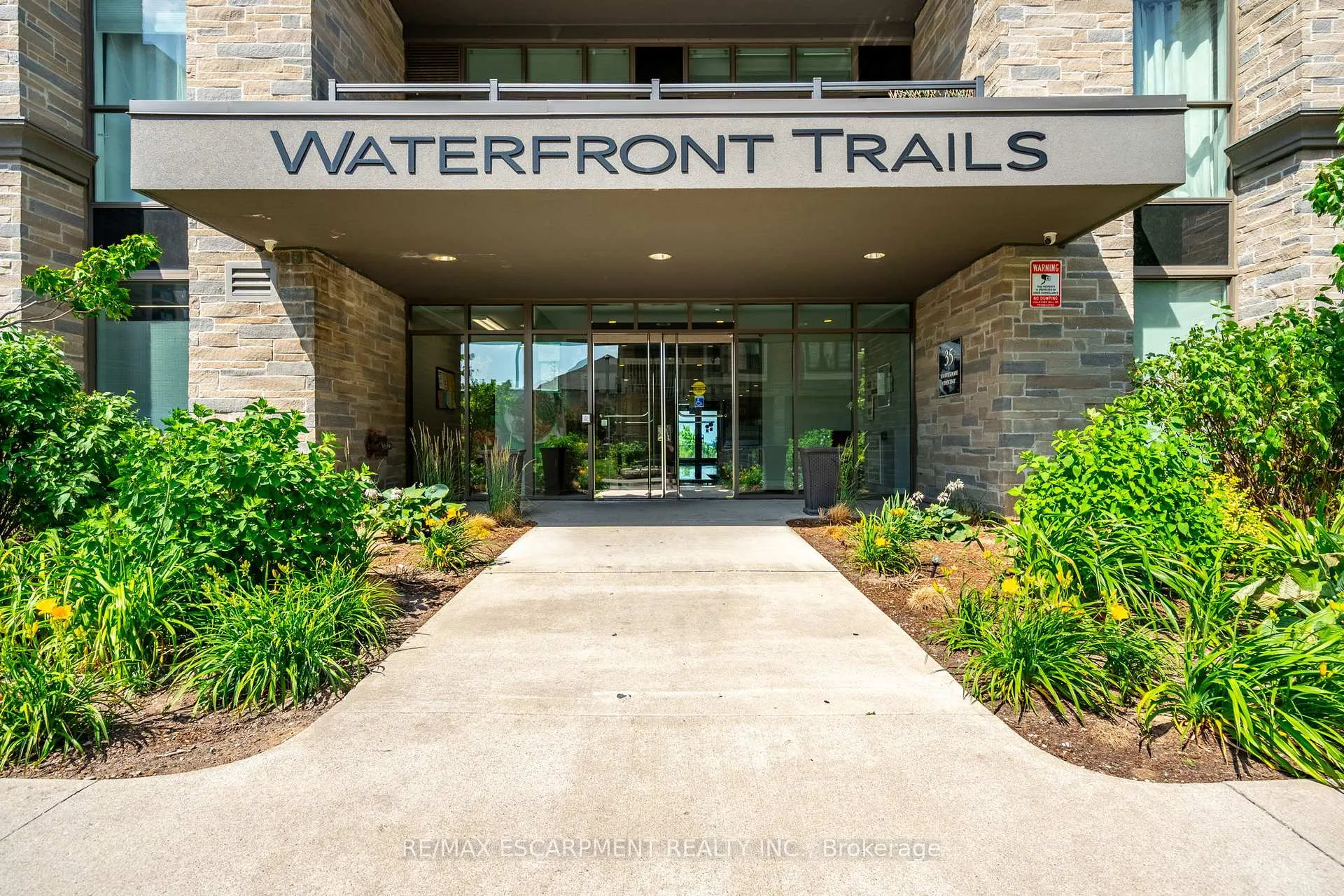 Photo 3 of Unit 313, 35 Southshore Crescent, Hamilton, Lakeshore — HOMEH