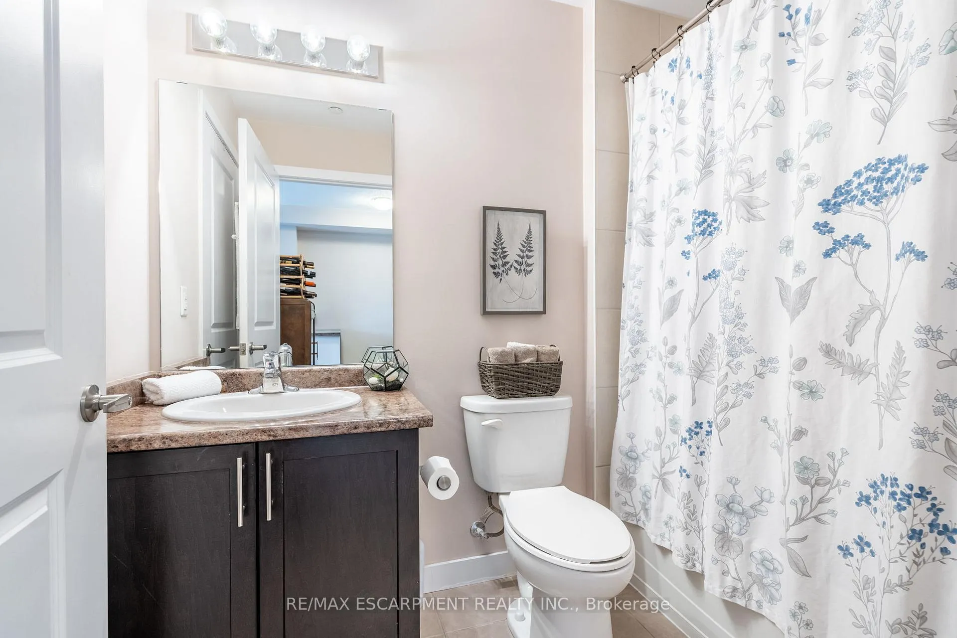 Photo 19 of Unit 313, 35 Southshore Crescent, Hamilton, Lakeshore — HOMEH
