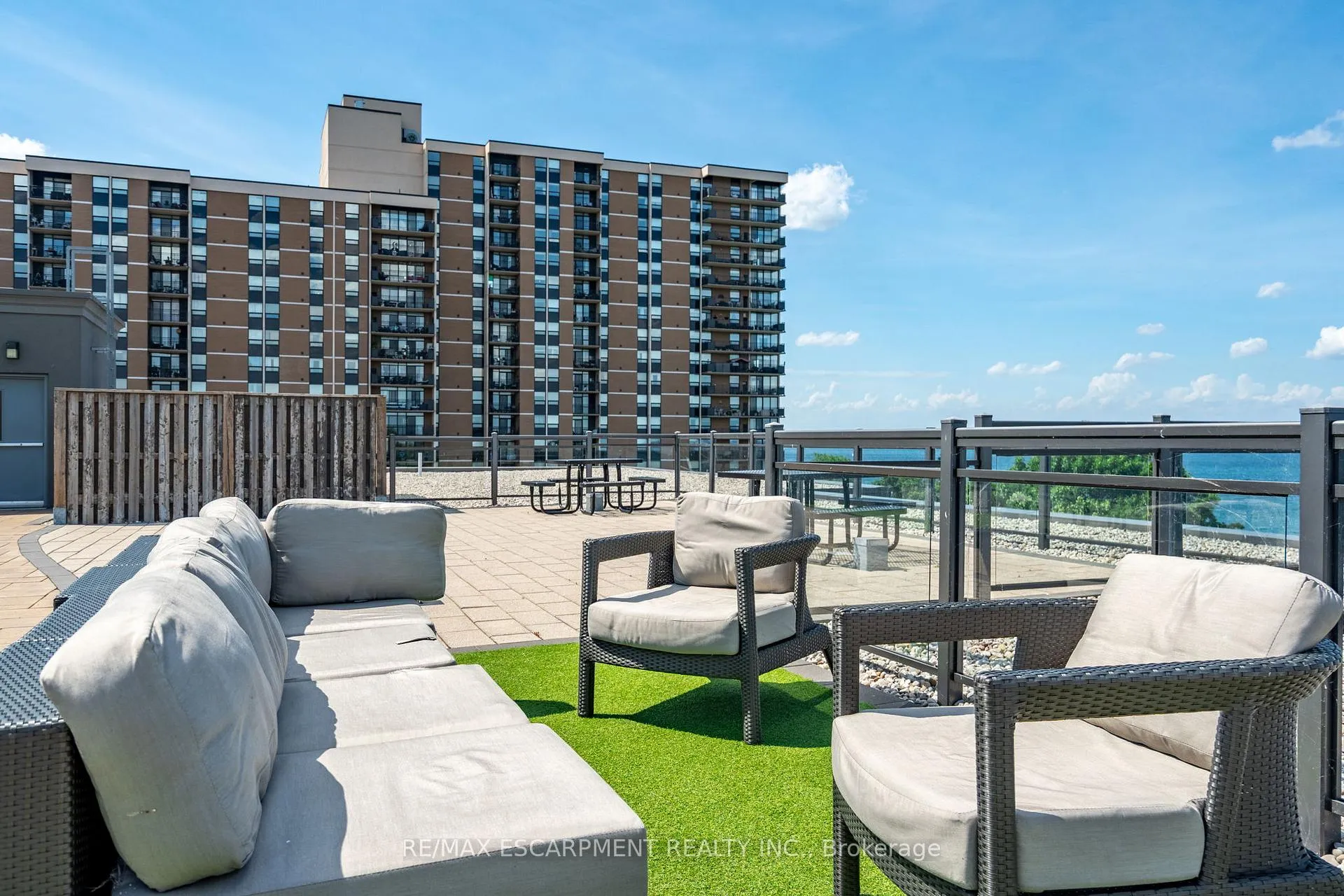 Photo 31 of Unit 313, 35 Southshore Crescent, Hamilton, Lakeshore — HOMEH