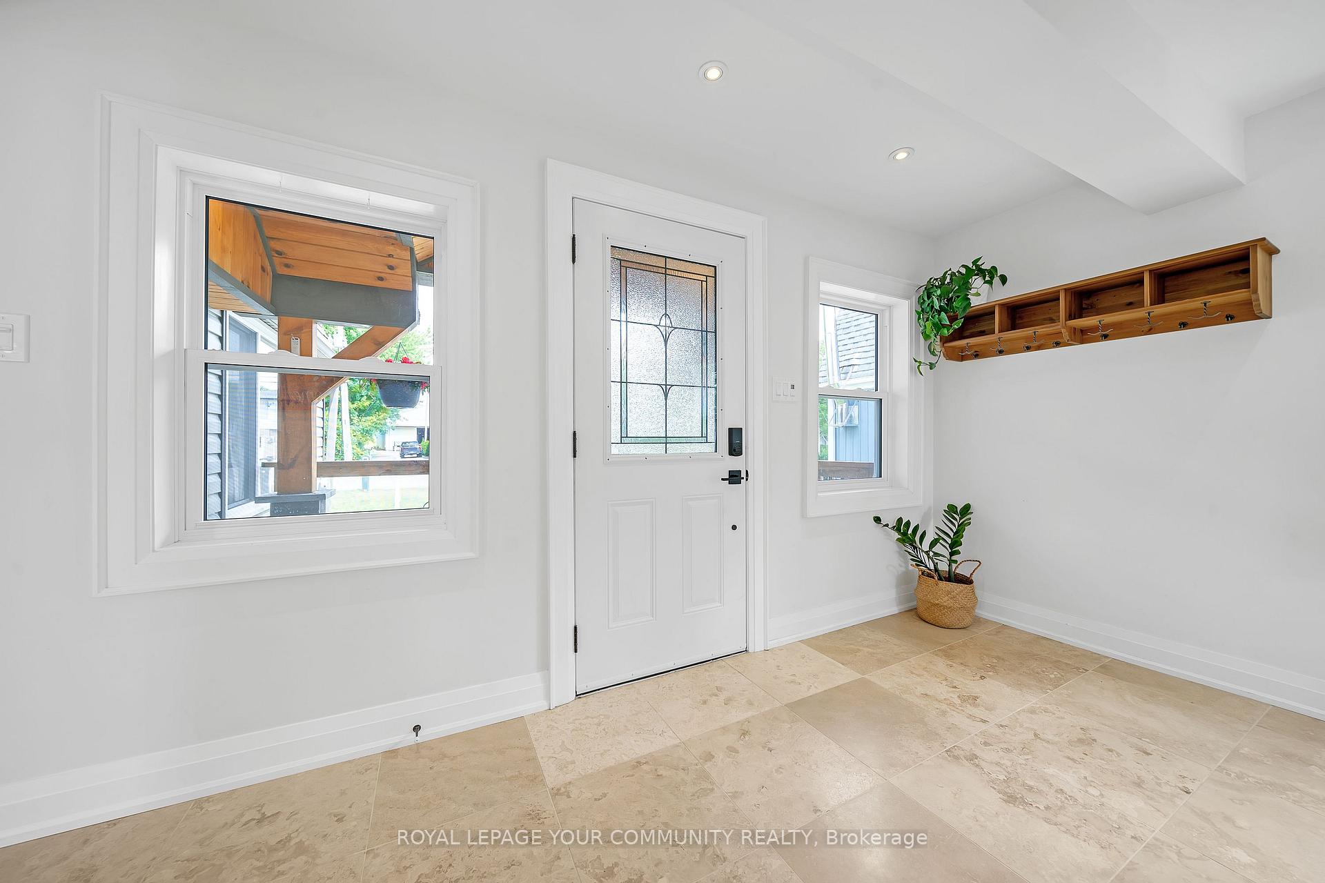 Photo 7 of 19036 Dufferin Street, King, Rural King — HOMEH