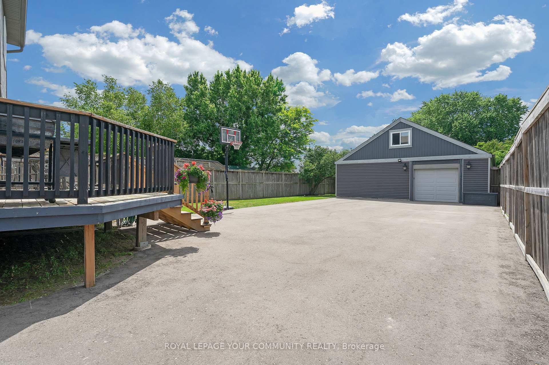 Photo 23 of 19036 Dufferin Street, King, Rural King — HOMEH