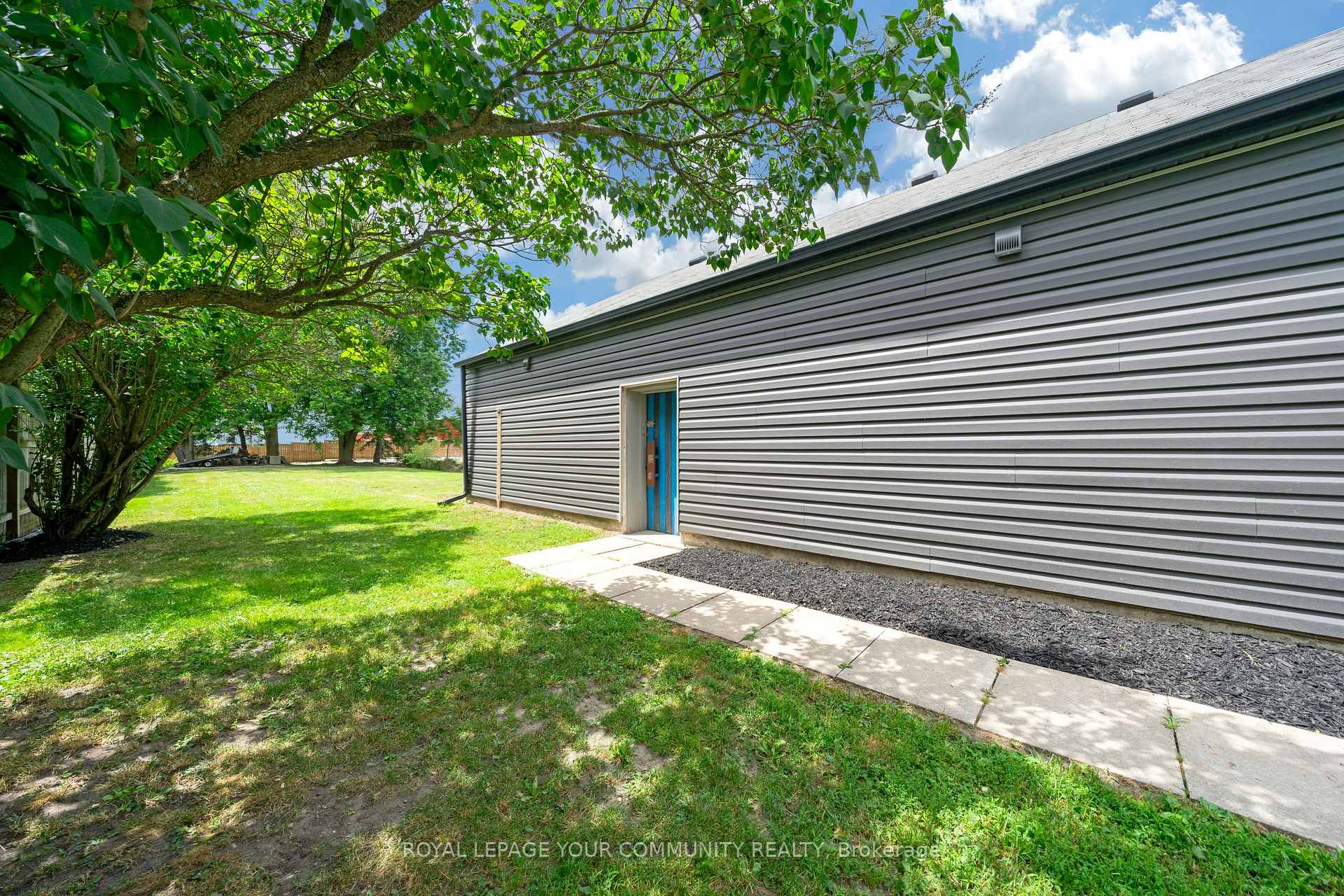 Photo 25 of 19036 Dufferin Street, King, Rural King — HOMEH