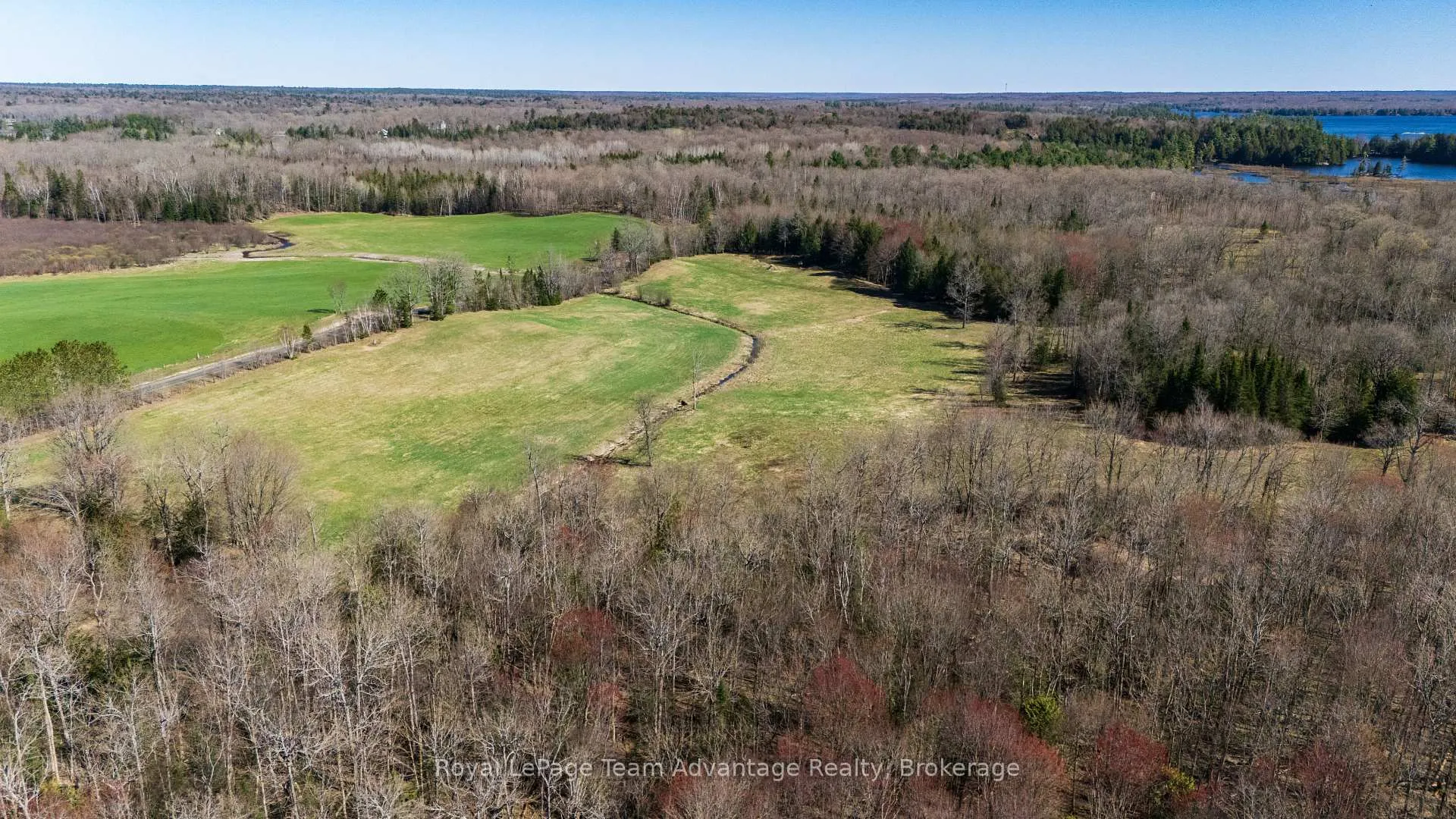 Photo 12 of 77 Lakeshore Road, McKellar — HOMEH