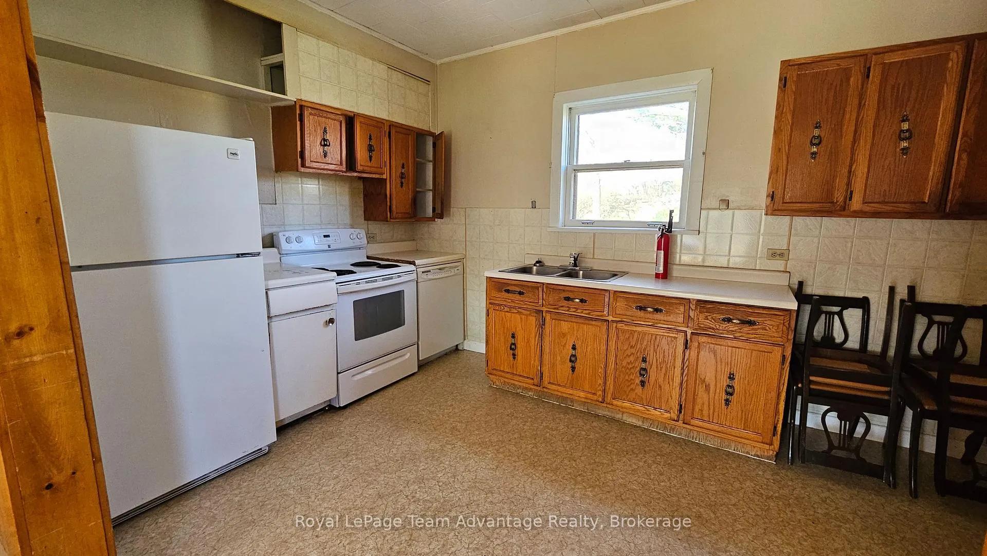 Photo 26 of 77 Lakeshore Road, McKellar — HOMEH