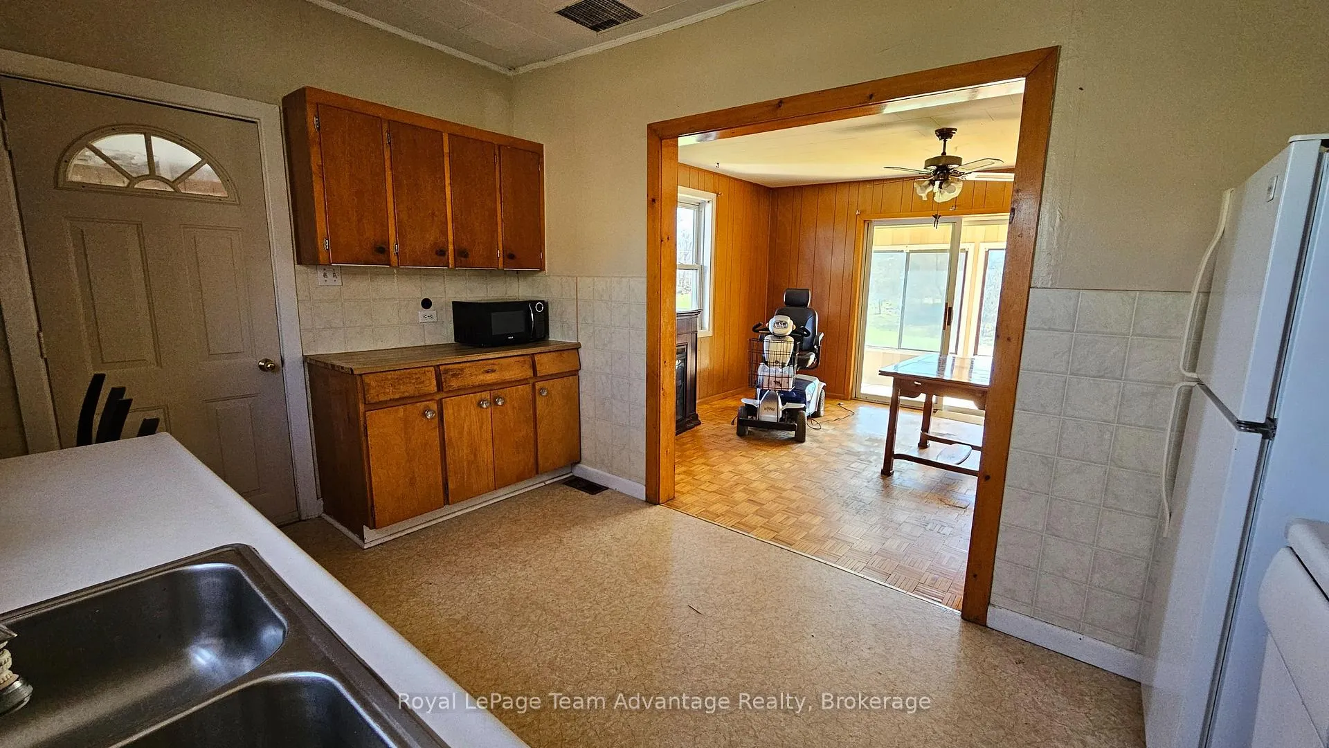 Photo 27 of 77 Lakeshore Road, McKellar — HOMEH