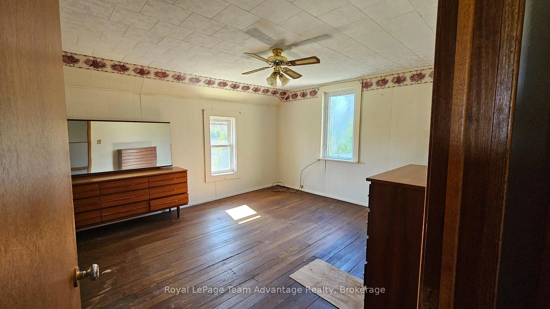Photo 33 of 77 Lakeshore Road, McKellar — HOMEH