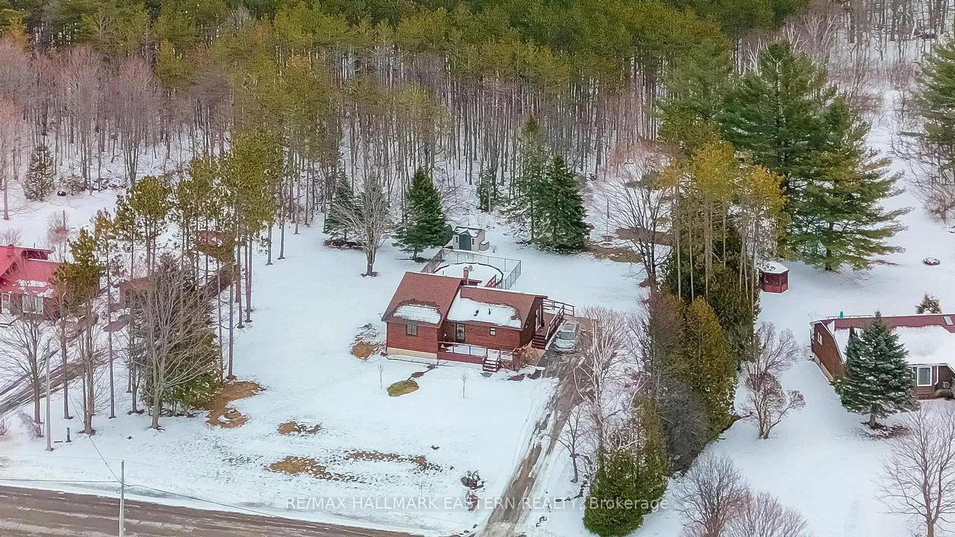 Photo 2 of 5219 Hillview Drive N, Hamilton Township, Rural Hamilton — HOMEH