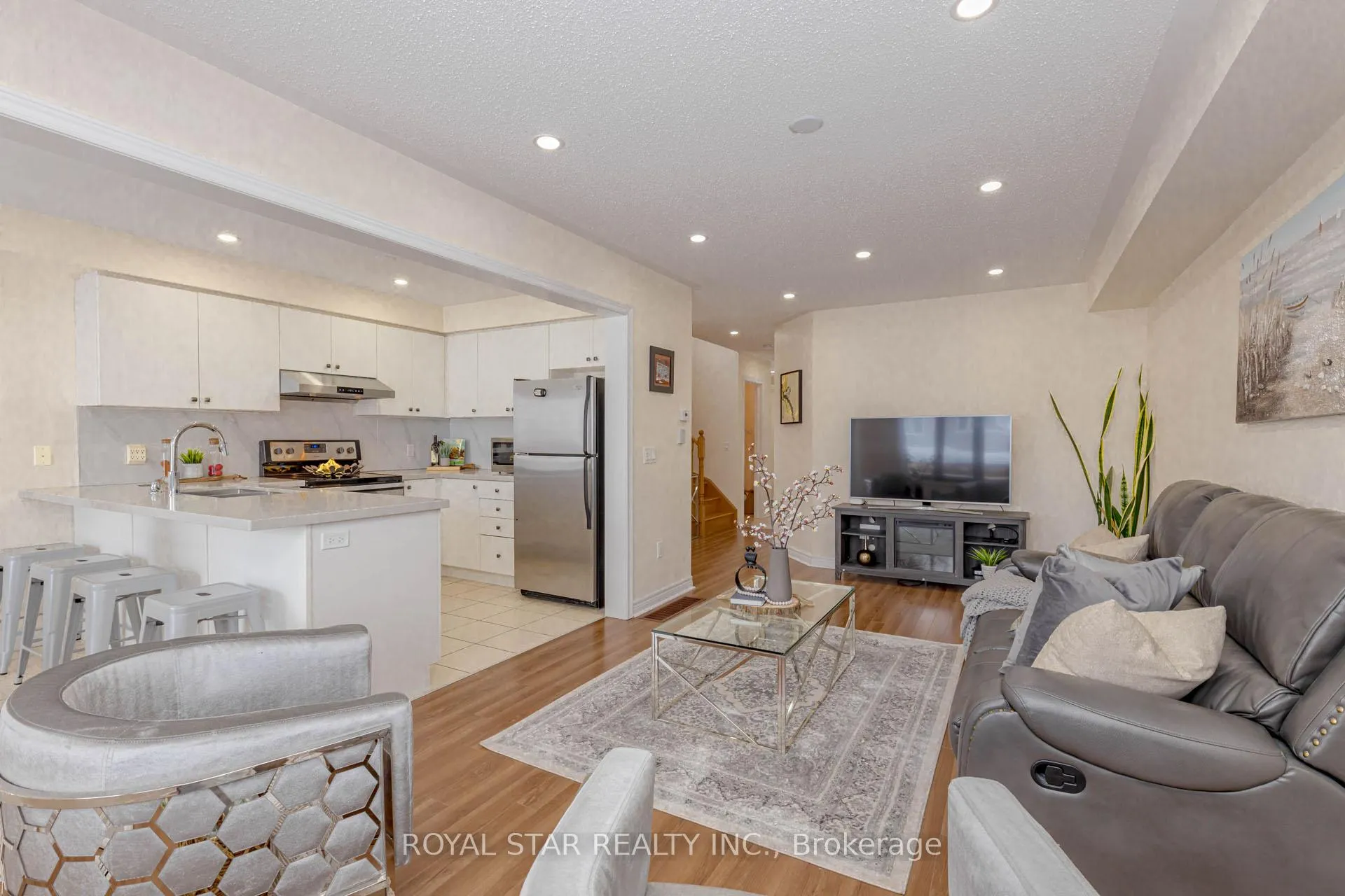 Photo 11 of 877 Cook Crescent, Shelburne — HOMEH