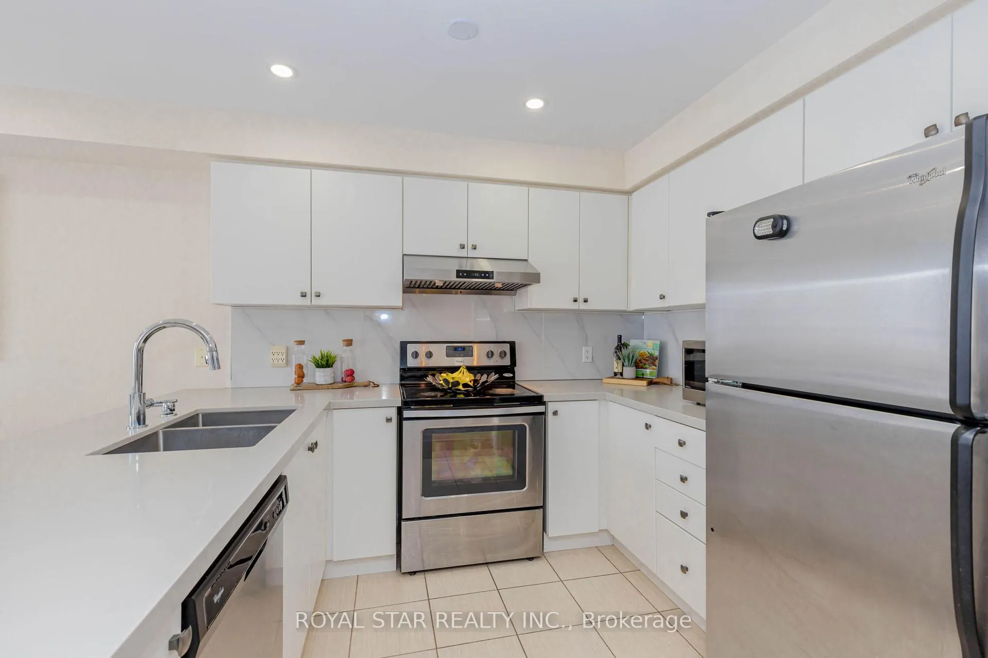Photo 17 of 877 Cook Crescent, Shelburne — HOMEH