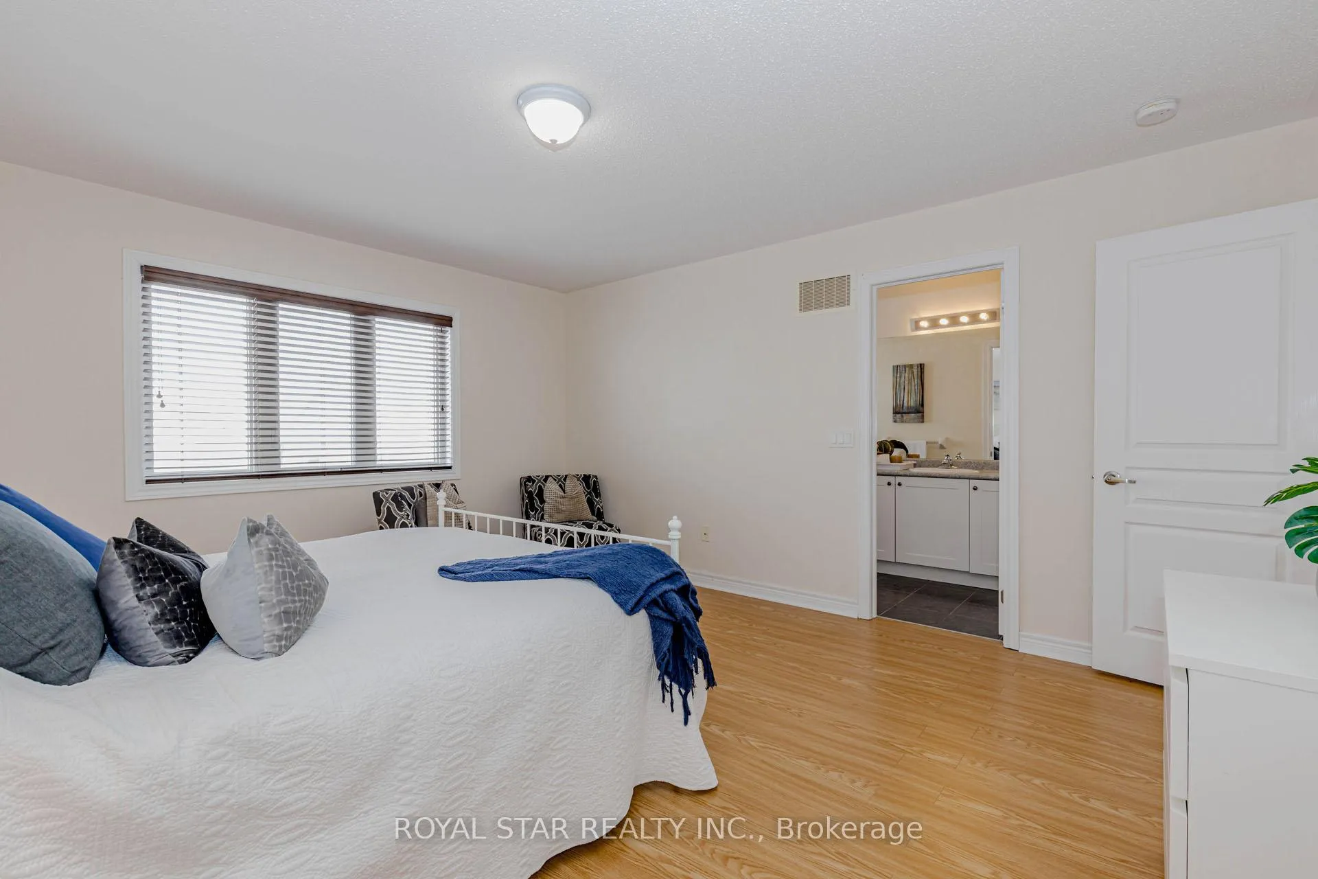 Photo 30 of 877 Cook Crescent, Shelburne — HOMEH