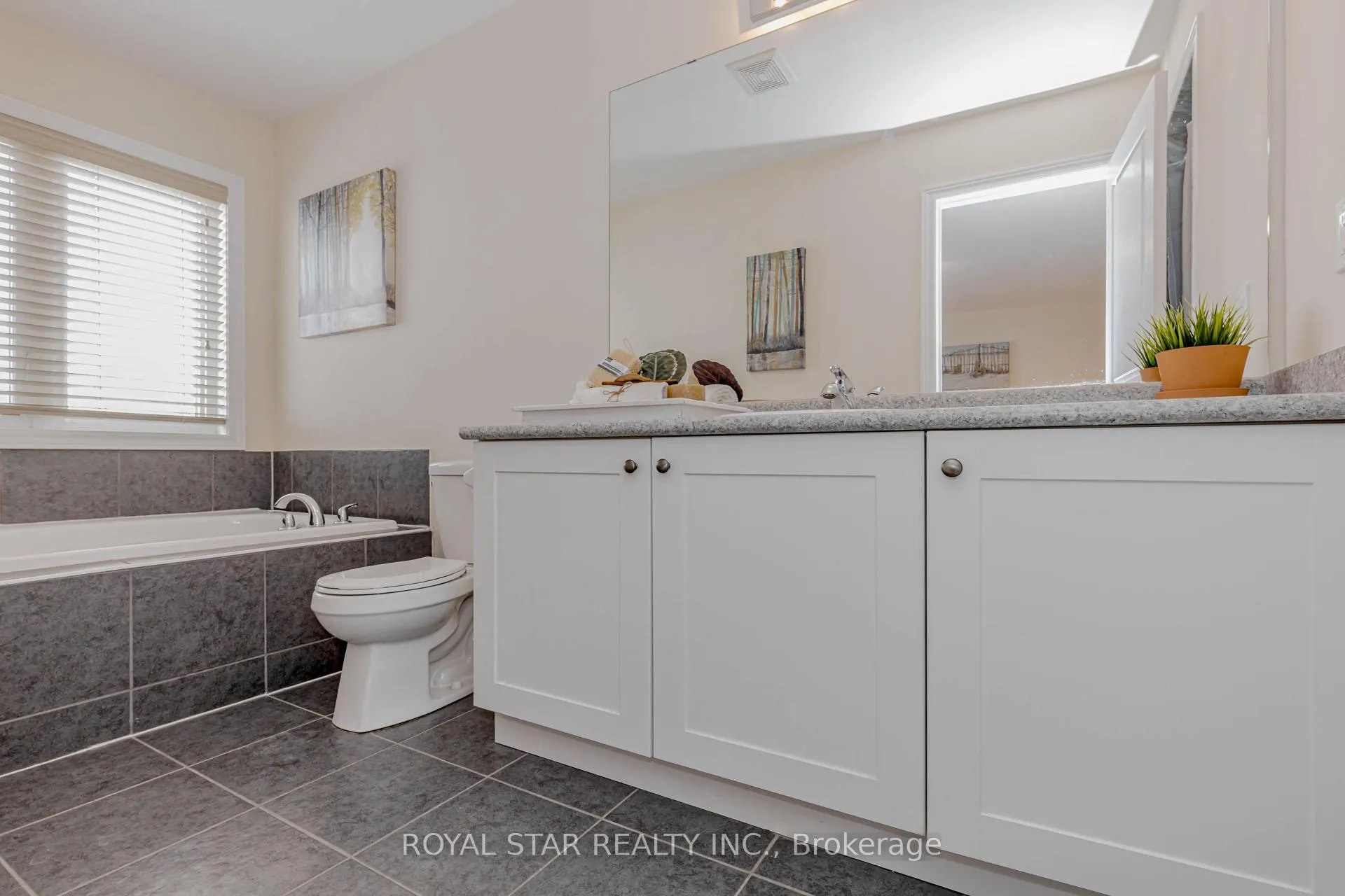 Photo 33 of 877 Cook Crescent, Shelburne — HOMEH