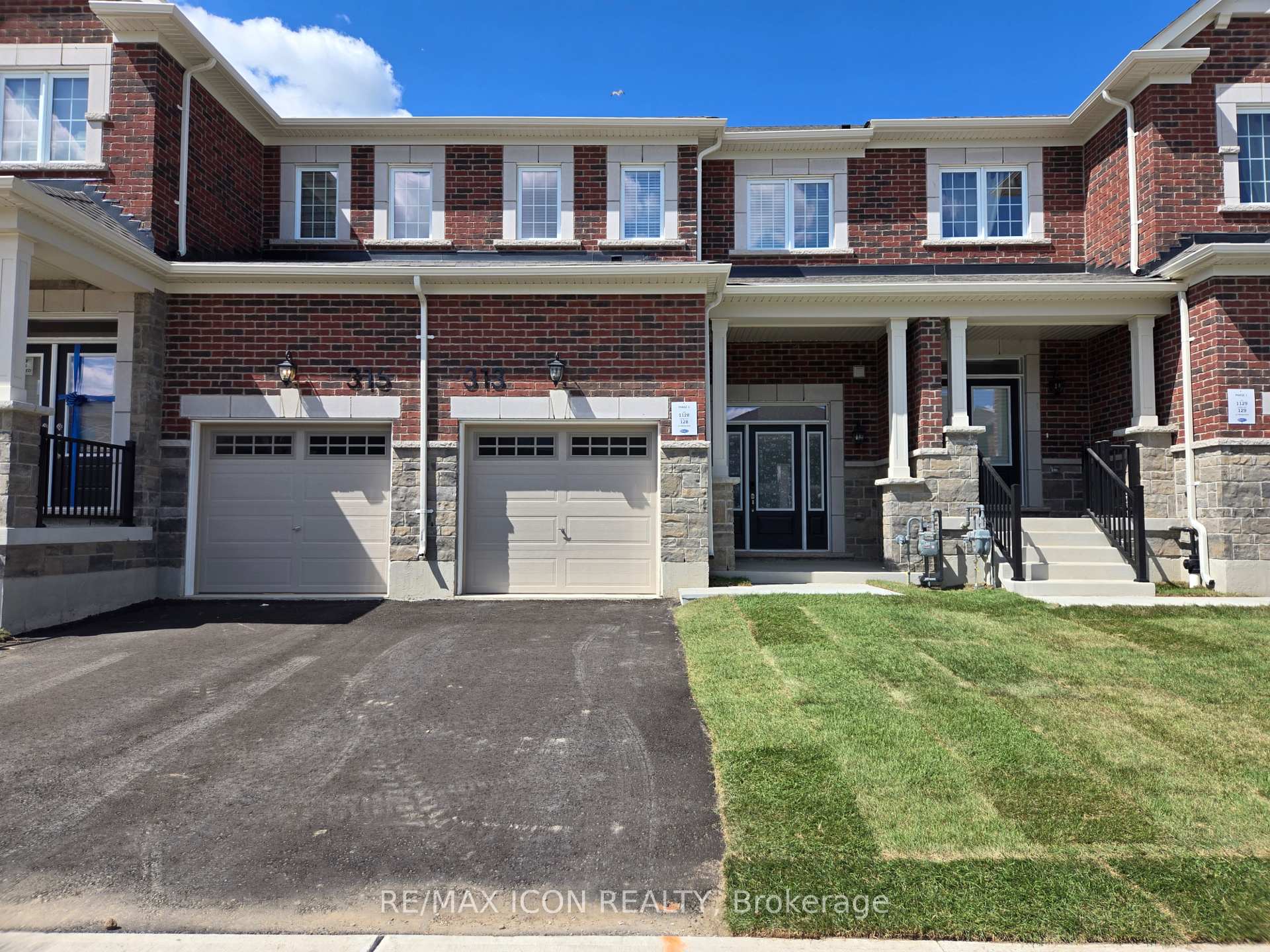 Photo 2 of 313 Millstone Street, Kitchener — HOMEH
