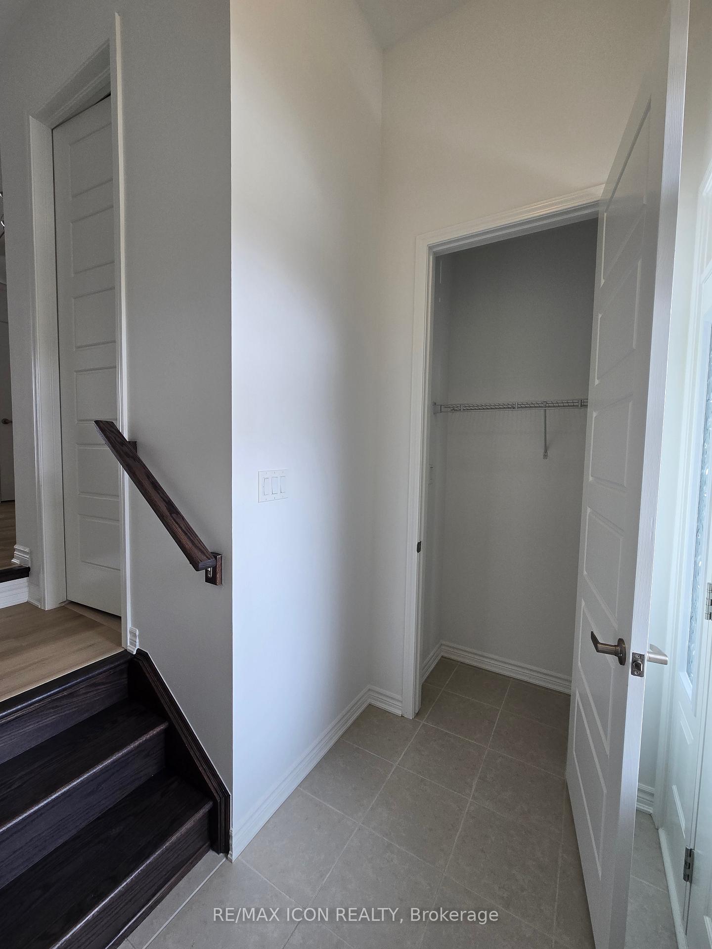 Photo 6 of 313 Millstone Street, Kitchener — HOMEH