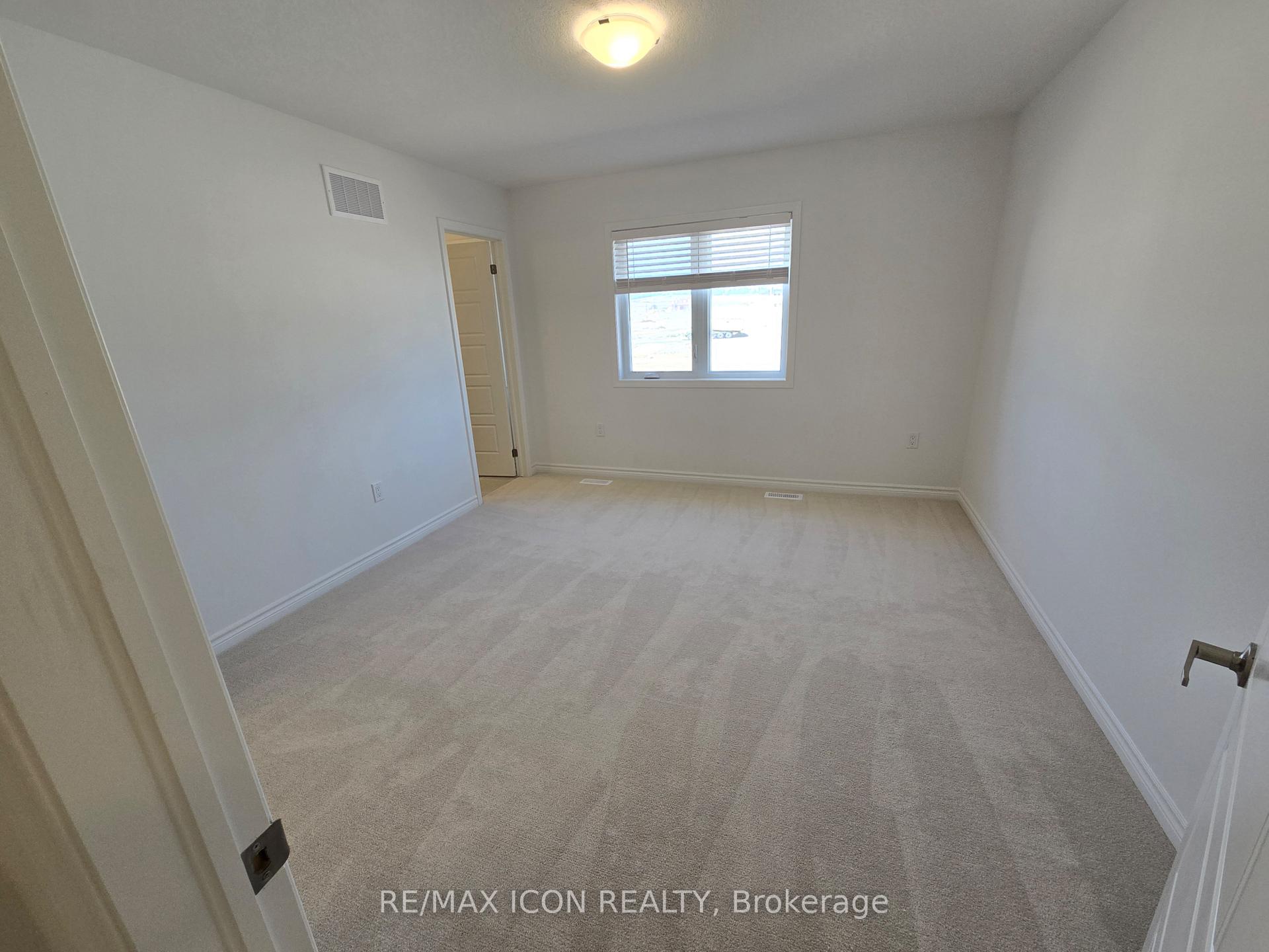 Photo 17 of 313 Millstone Street, Kitchener — HOMEH