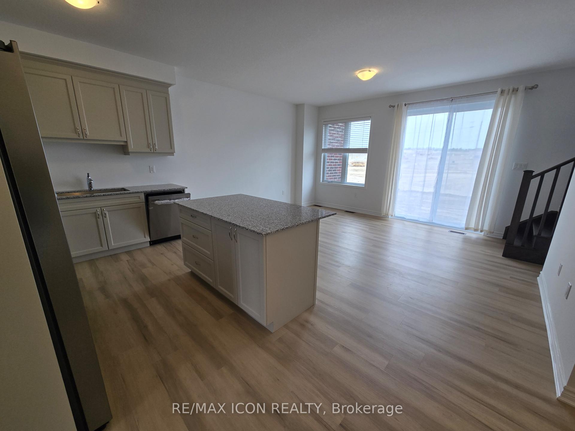 Photo 23 of 313 Millstone Street, Kitchener — HOMEH