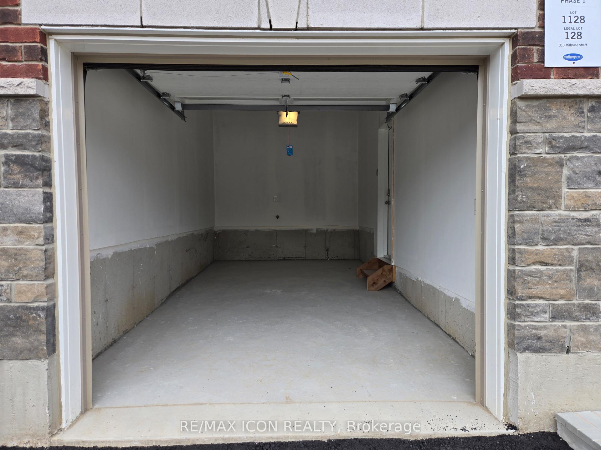 Photo 31 of 313 Millstone Street, Kitchener — HOMEH