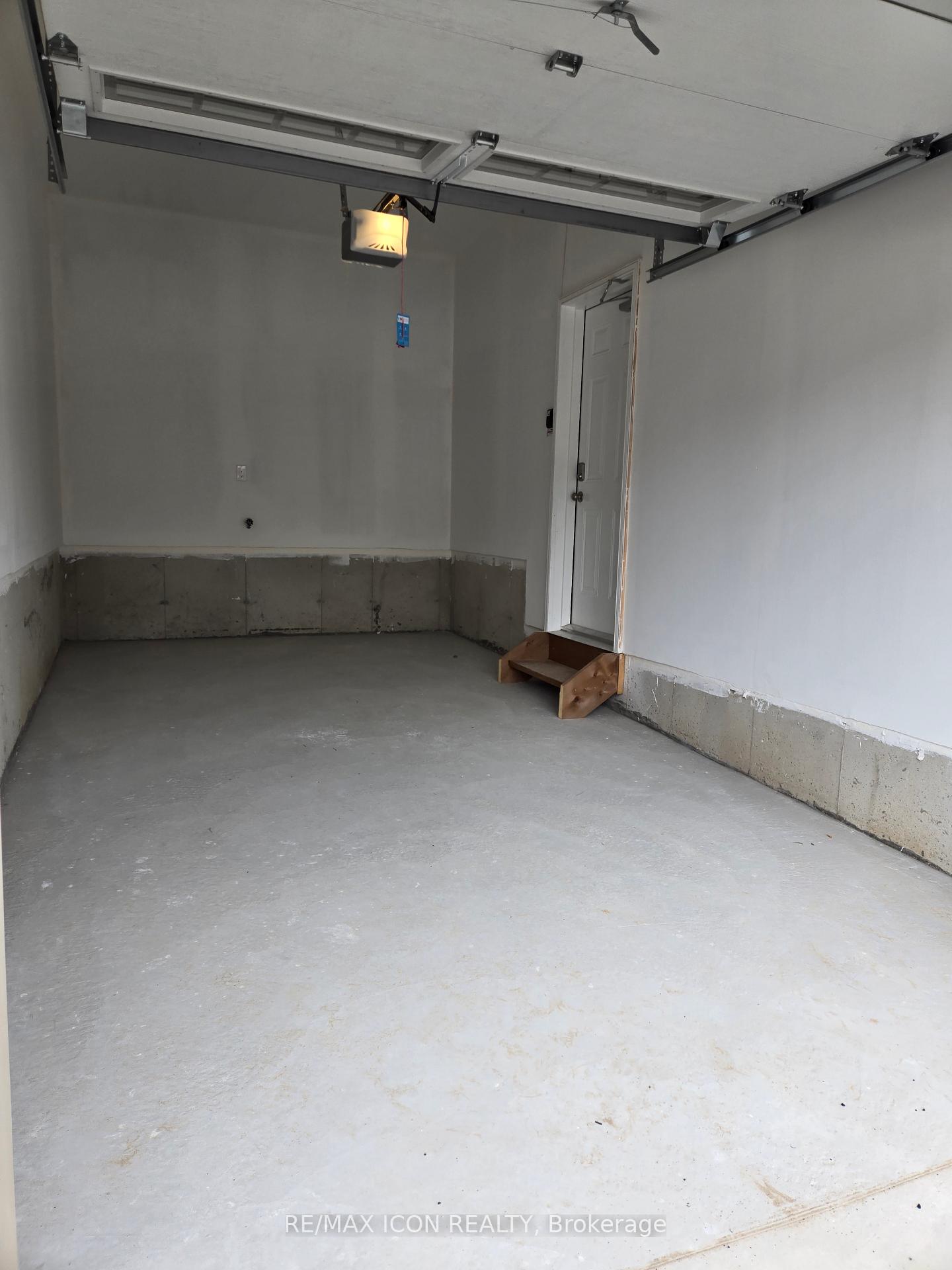 Photo 32 of 313 Millstone Street, Kitchener — HOMEH