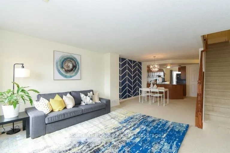 Photo 3 of Unit B, 493 Chapman Mills Drive, Ottawa, Barrhaven - Strandherd — HOMEH