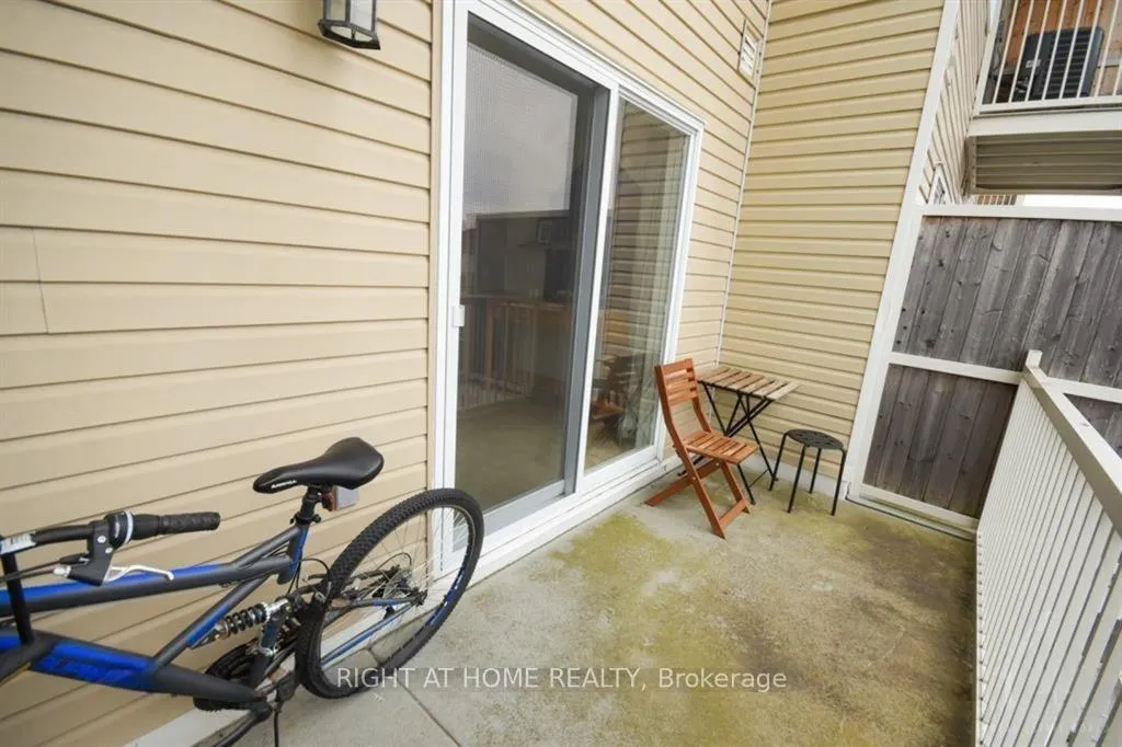 Photo 10 of Unit B, 493 Chapman Mills Drive, Ottawa, Barrhaven - Strandherd — HOMEH