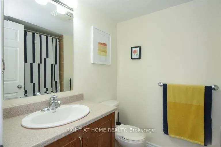 Photo 15 of Unit B, 493 Chapman Mills Drive, Ottawa, Barrhaven - Strandherd — HOMEH