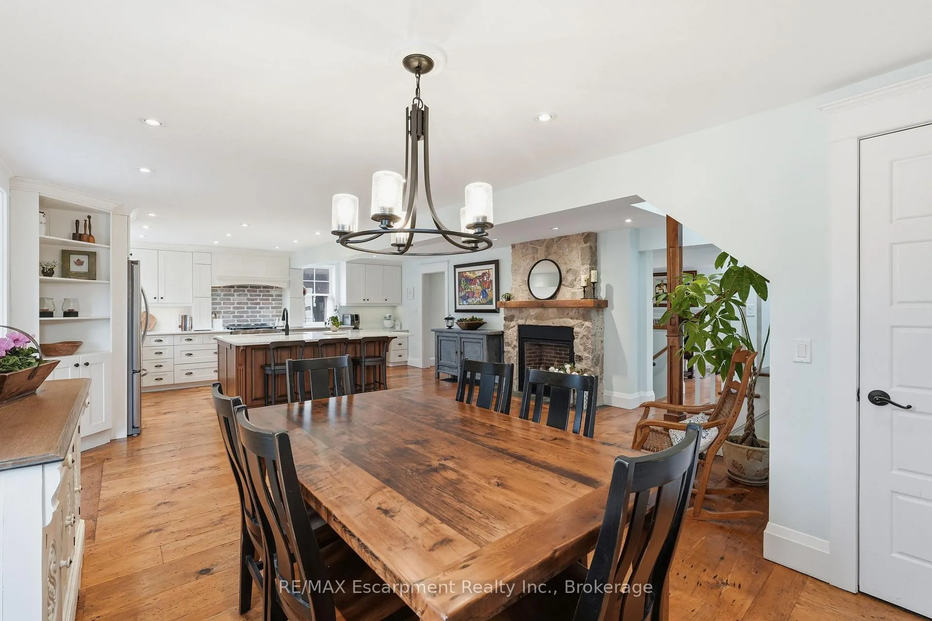 Photo 7 of 228 Mill Street N, Hamilton, Waterdown — HOMEH