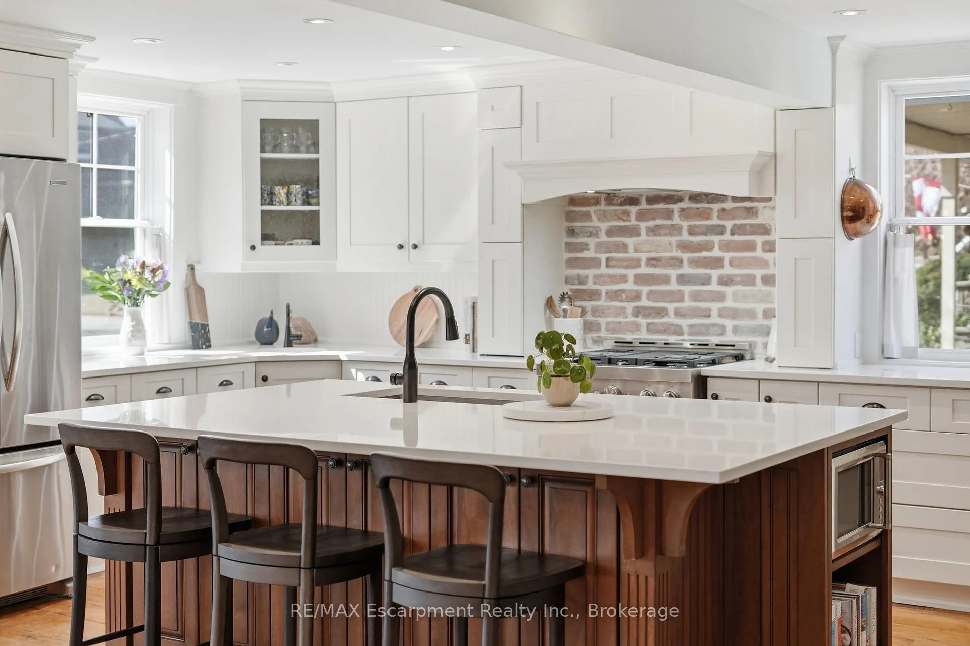 Photo 8 of 228 Mill Street N, Hamilton, Waterdown — HOMEH