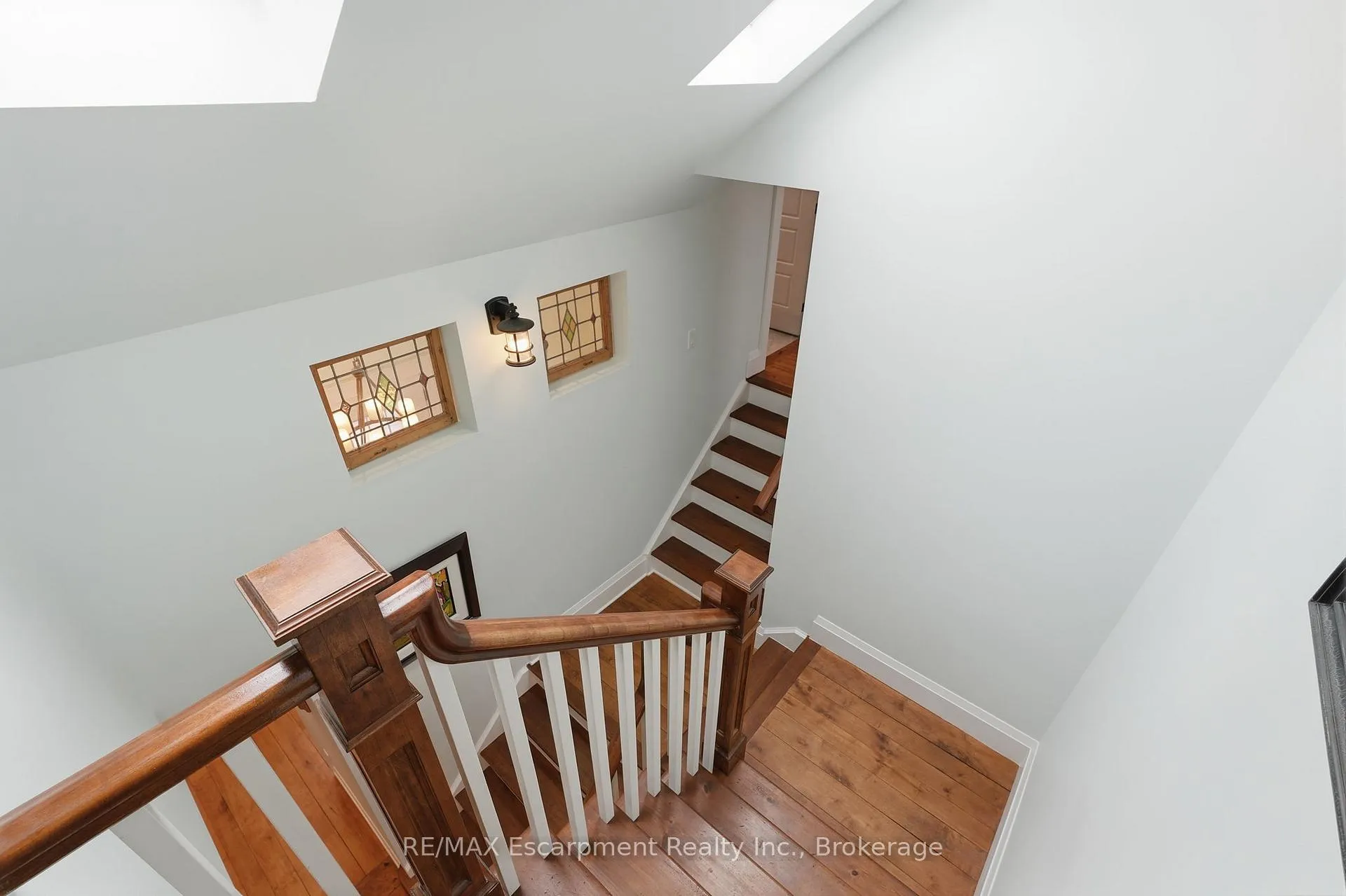 Photo 21 of 228 Mill Street N, Hamilton, Waterdown — HOMEH