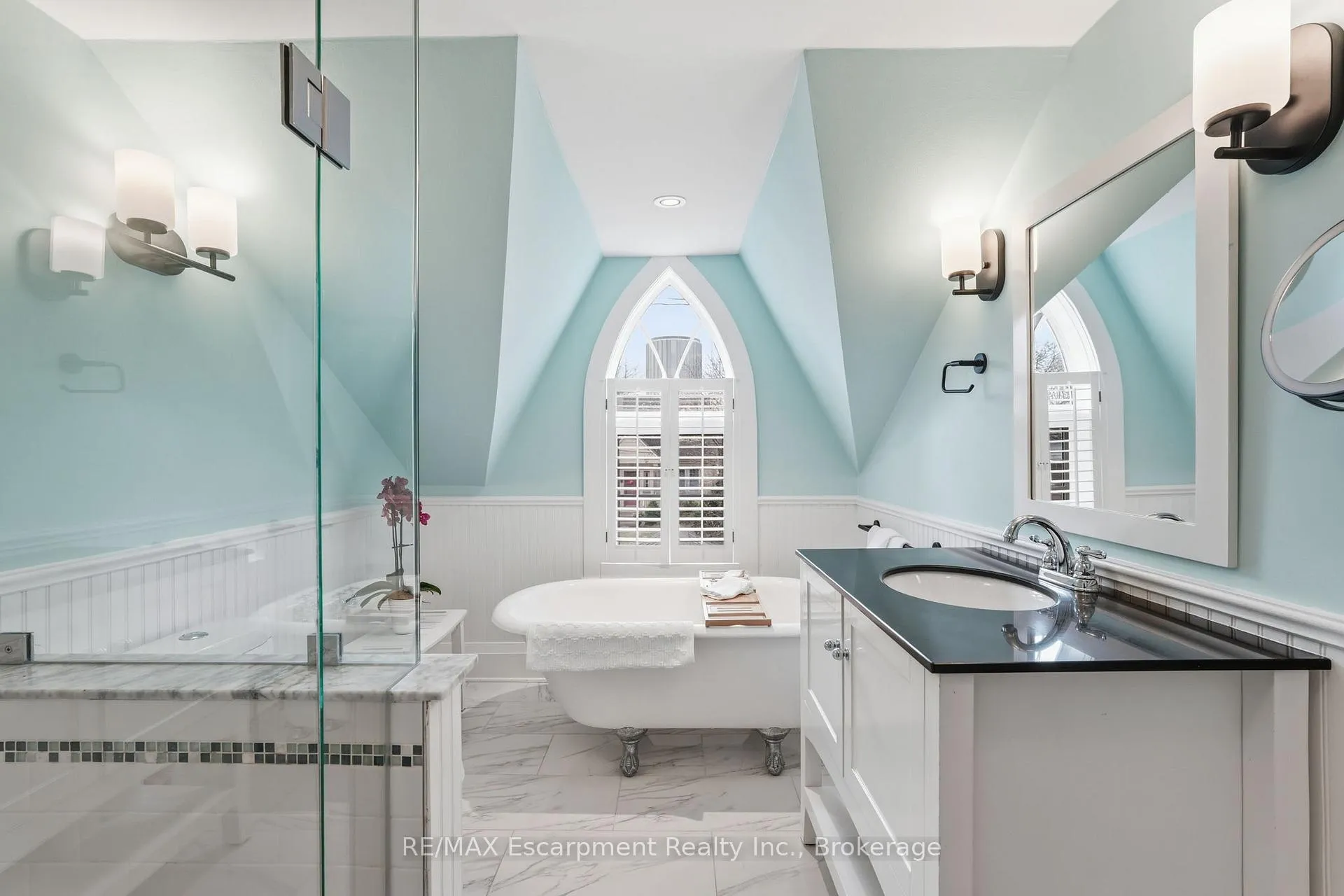 Photo 31 of 228 Mill Street N, Hamilton, Waterdown — HOMEH