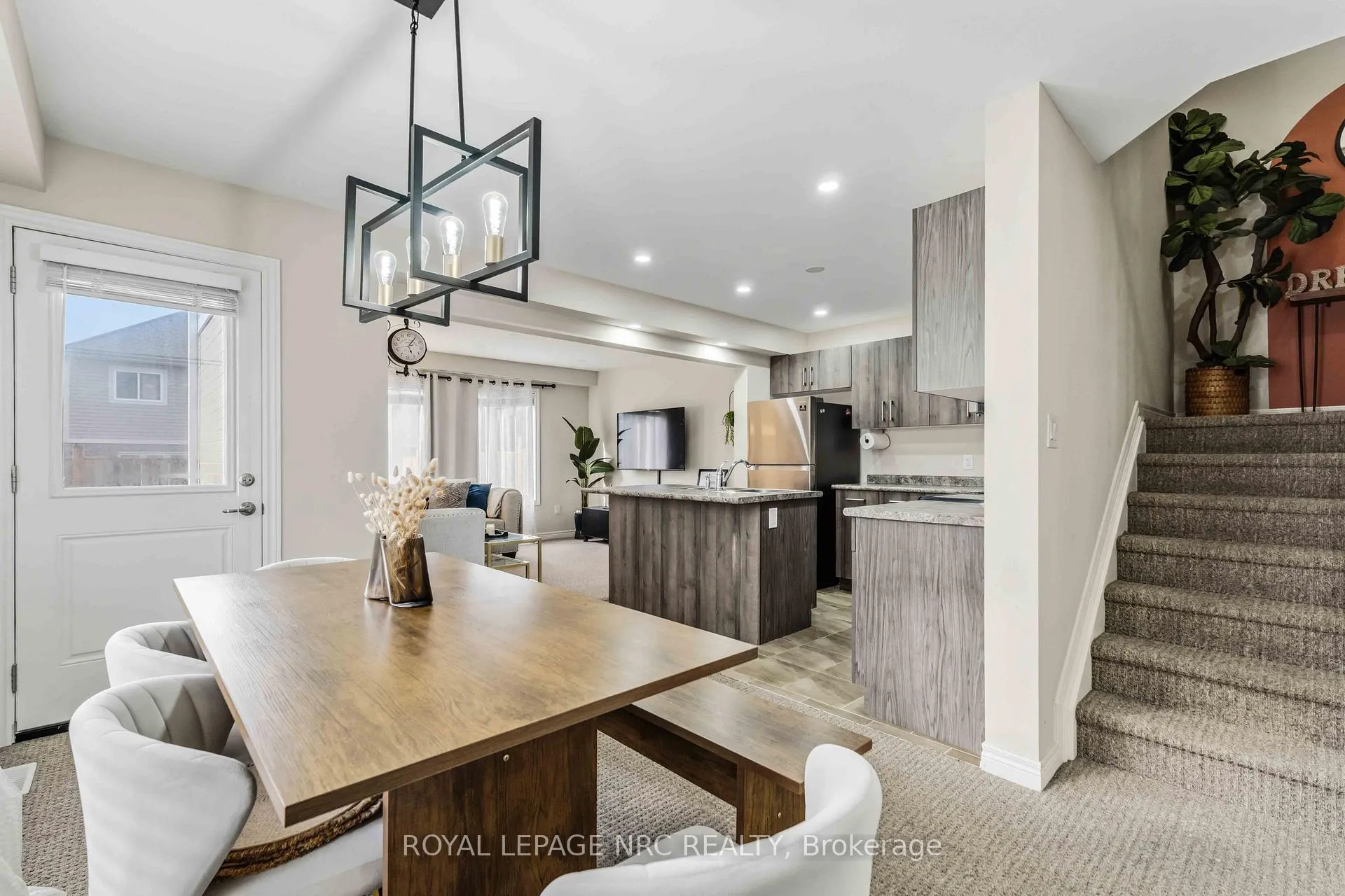 Photo 15 of 15 Hawthorn Avenue, Thorold, Confederation Heights — HOMEH