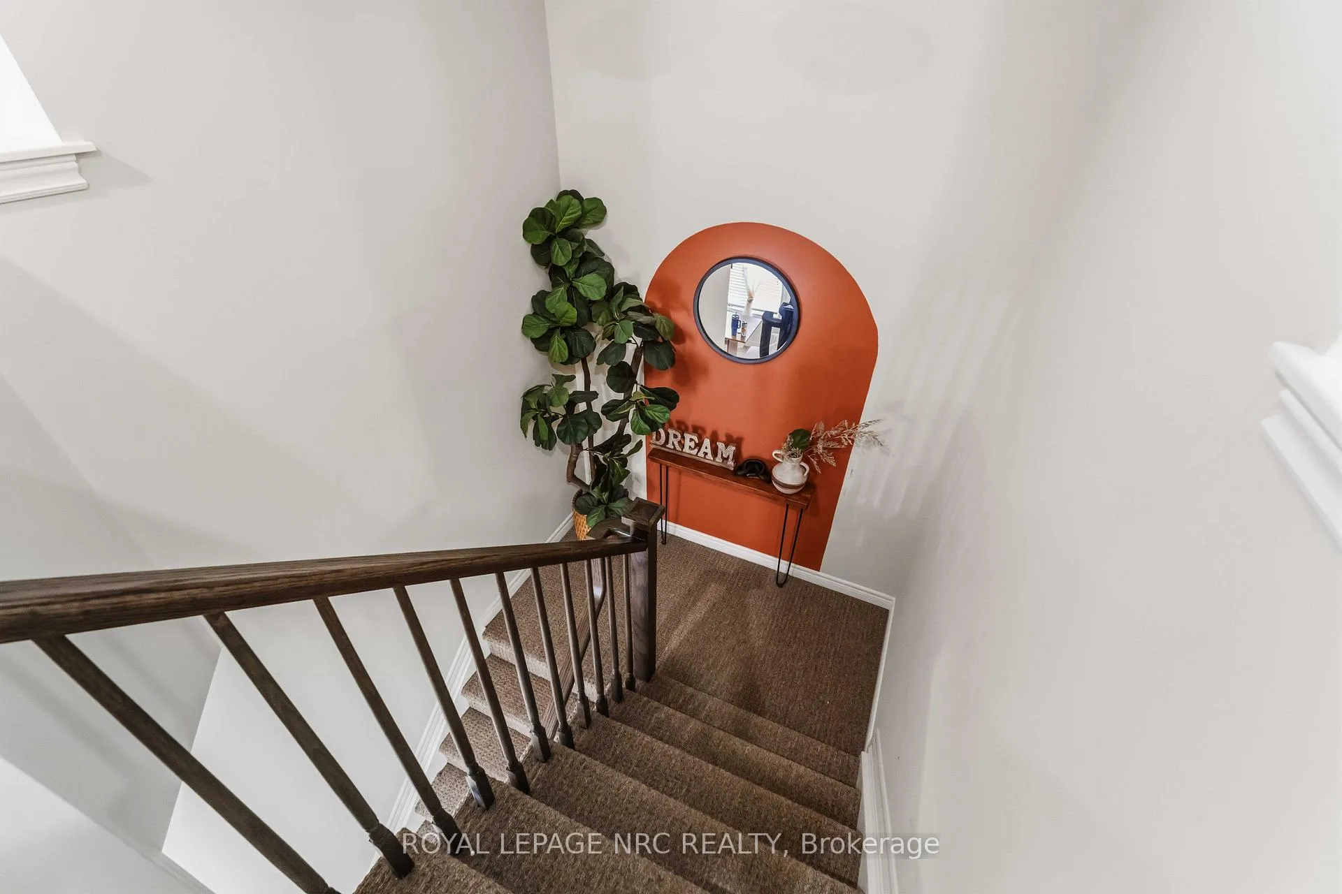 Photo 17 of 15 Hawthorn Avenue, Thorold, Confederation Heights — HOMEH