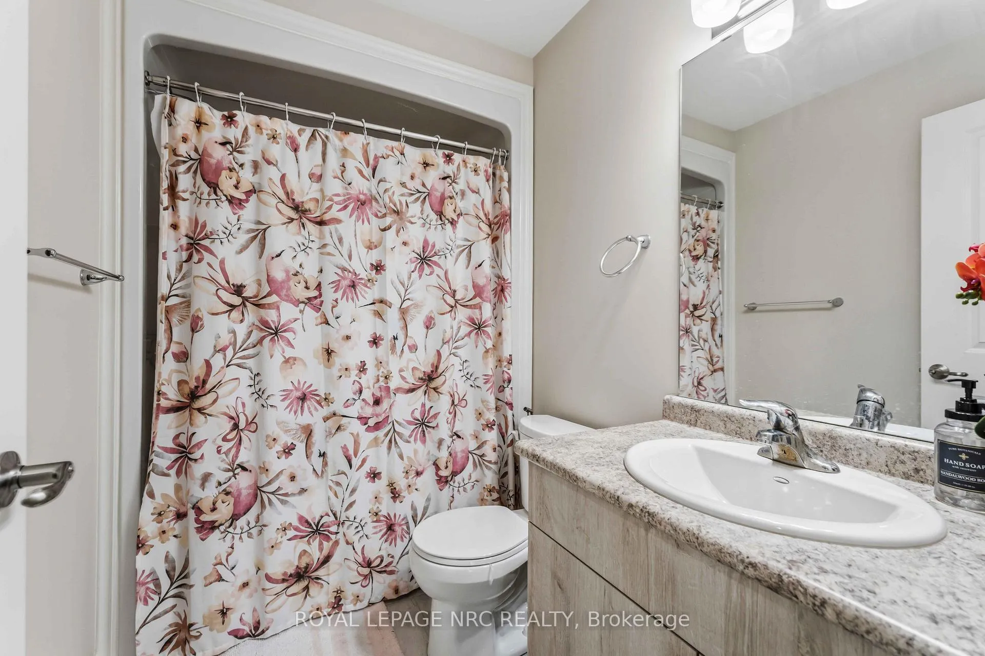 Photo 19 of 15 Hawthorn Avenue, Thorold, Confederation Heights — HOMEH