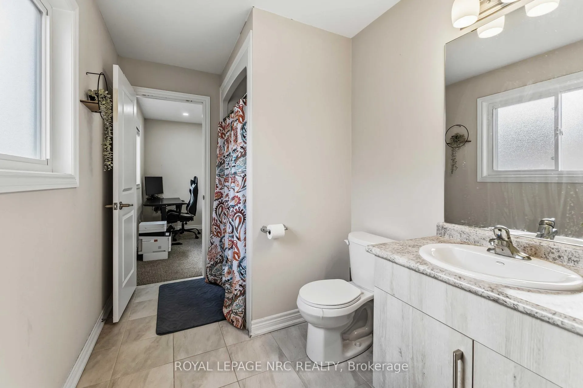 Photo 20 of 15 Hawthorn Avenue, Thorold, Confederation Heights — HOMEH