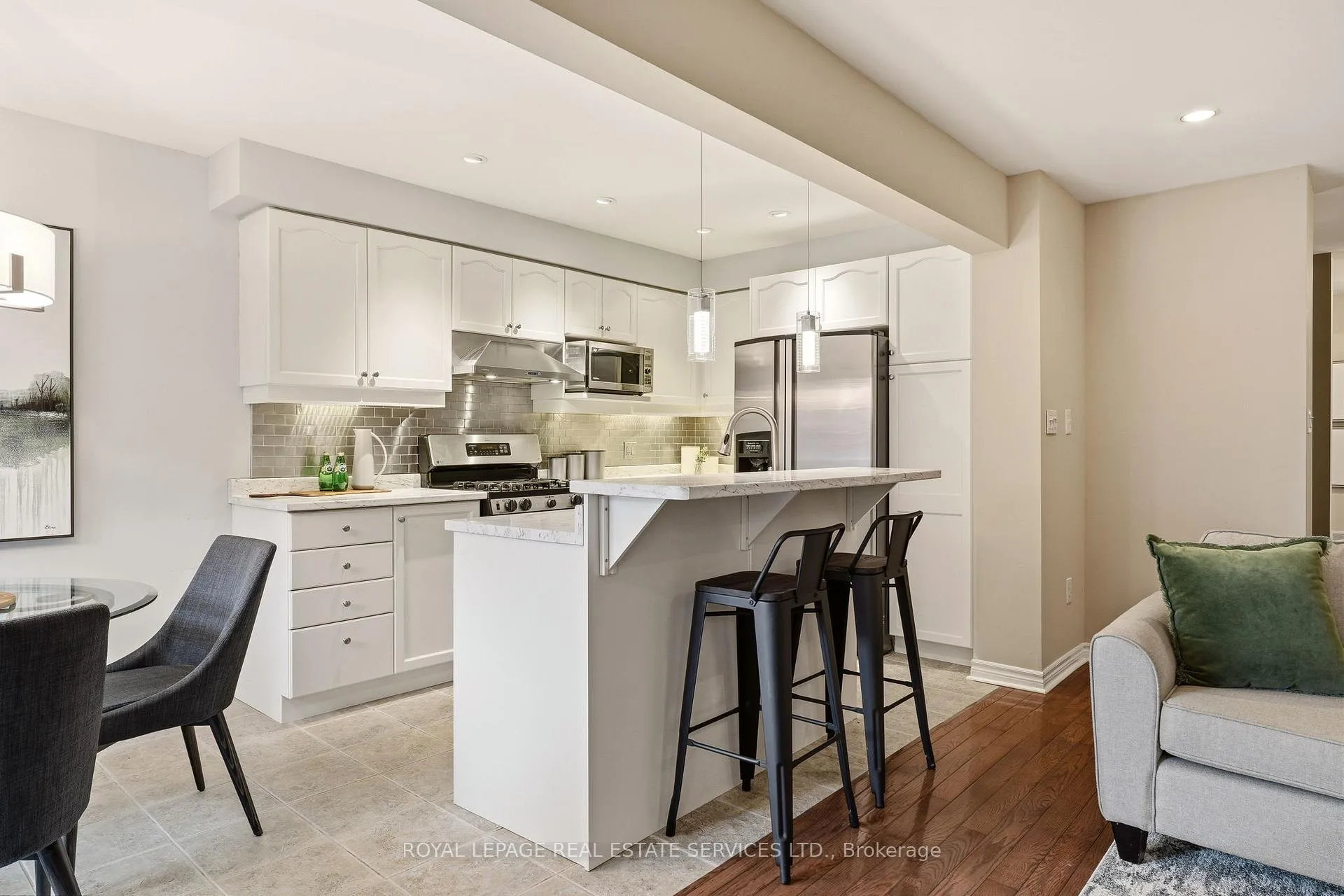 Photo 19 of 2067 Springdale Road, Oakville, Westmount — HOMEH