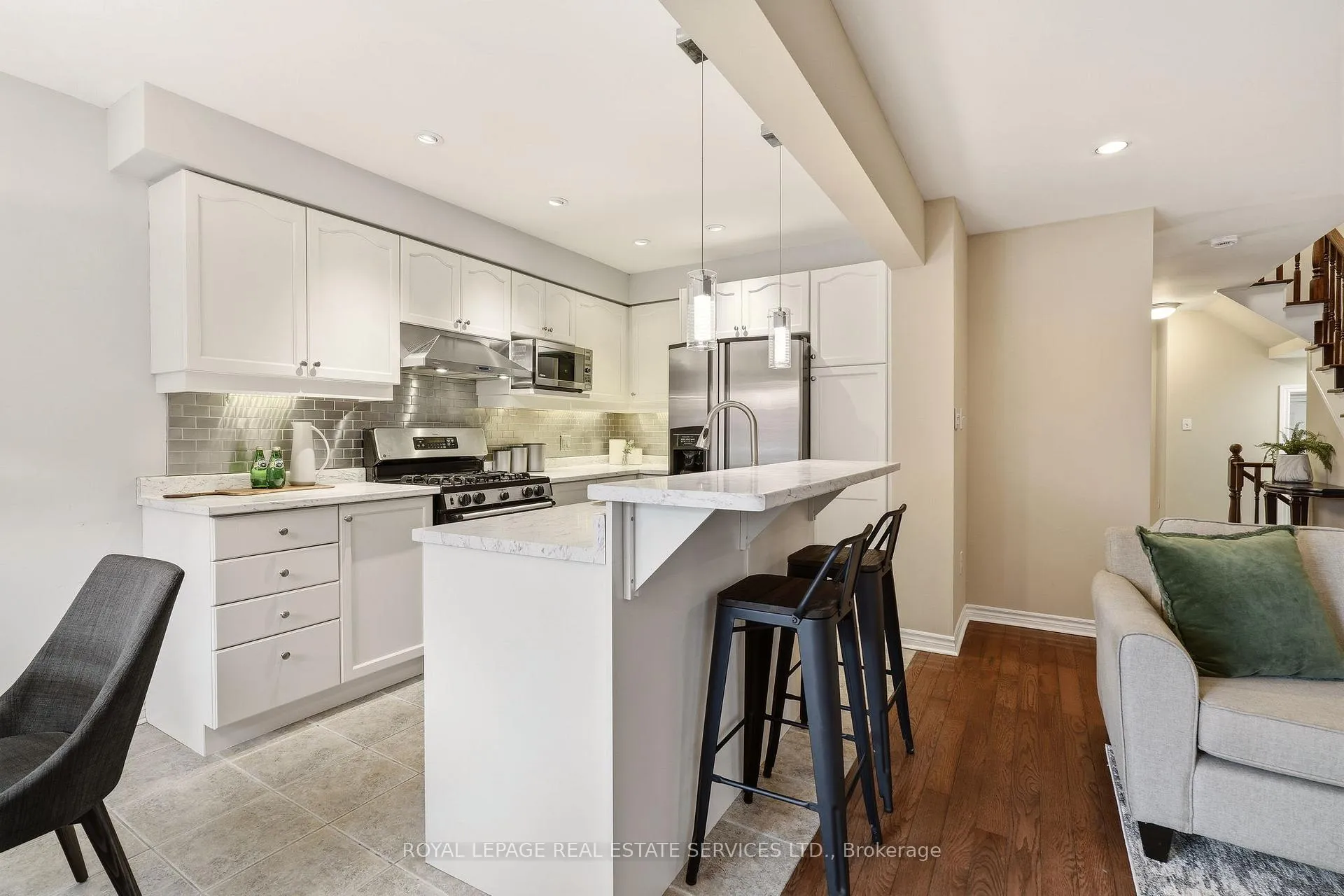 Photo 20 of 2067 Springdale Road, Oakville, Westmount — HOMEH