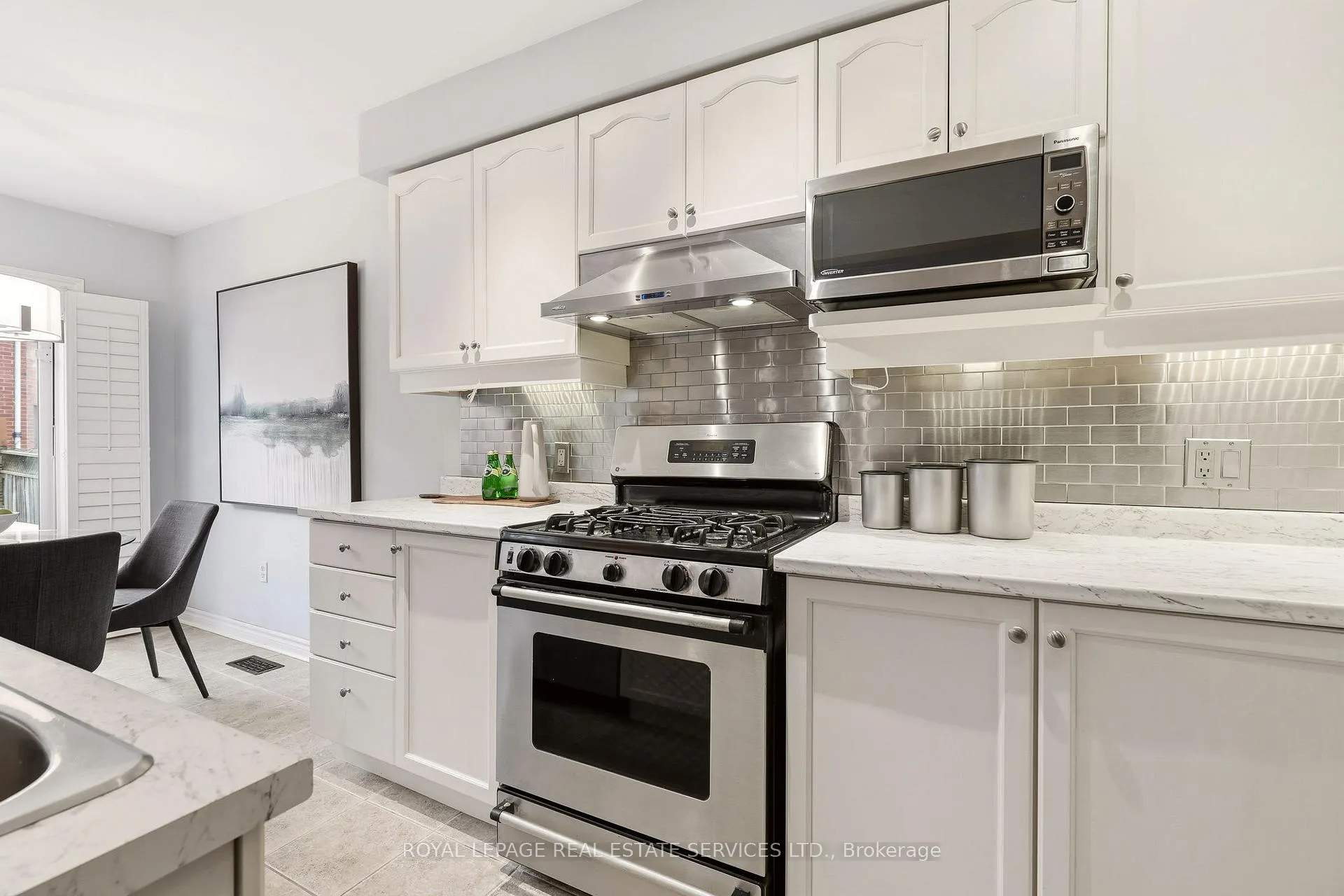 Photo 24 of 2067 Springdale Road, Oakville, Westmount — HOMEH