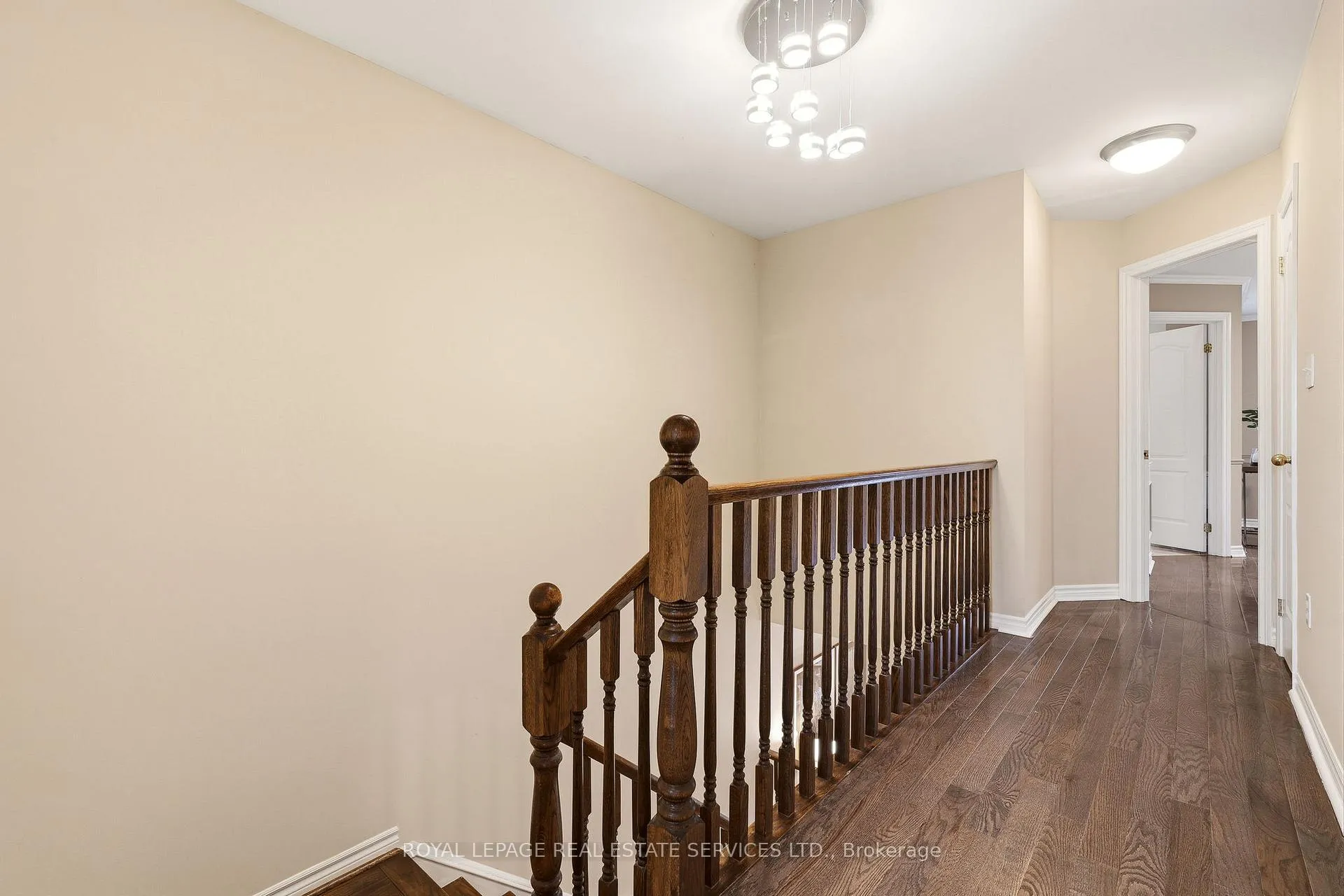 Photo 28 of 2067 Springdale Road, Oakville, Westmount — HOMEH