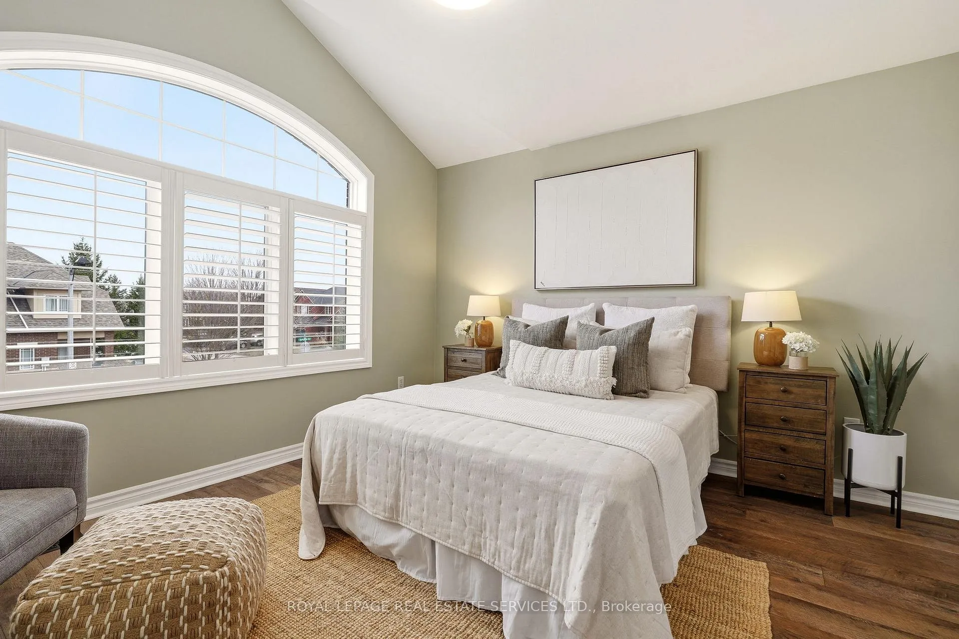 Photo 32 of 2067 Springdale Road, Oakville, Westmount — HOMEH